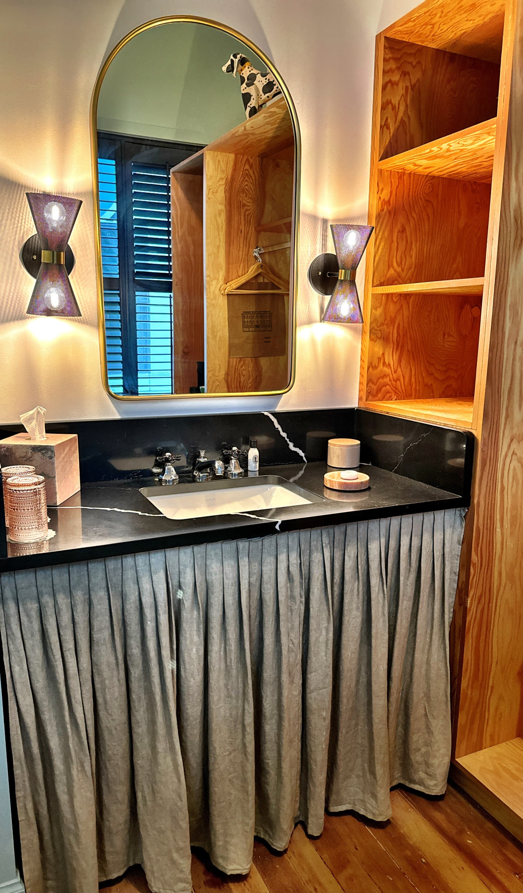 Guest room sink - LeeAllison Goryl