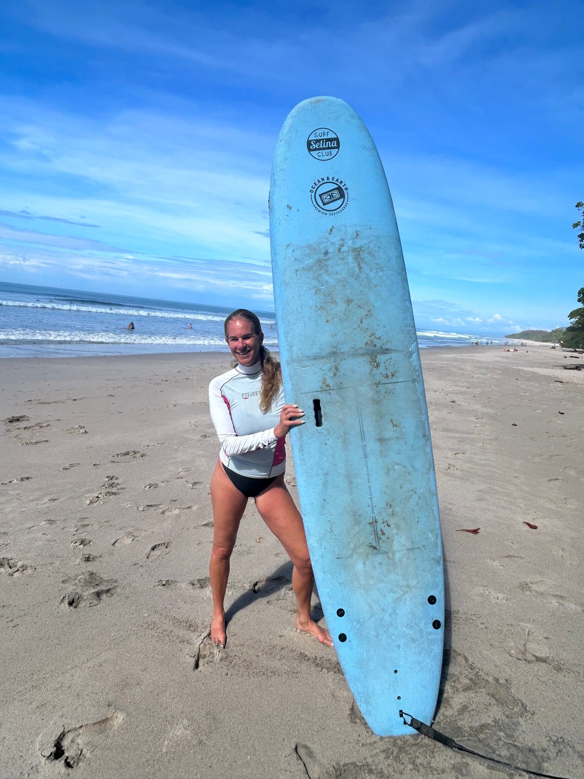 Travel advisor posing on the seaside