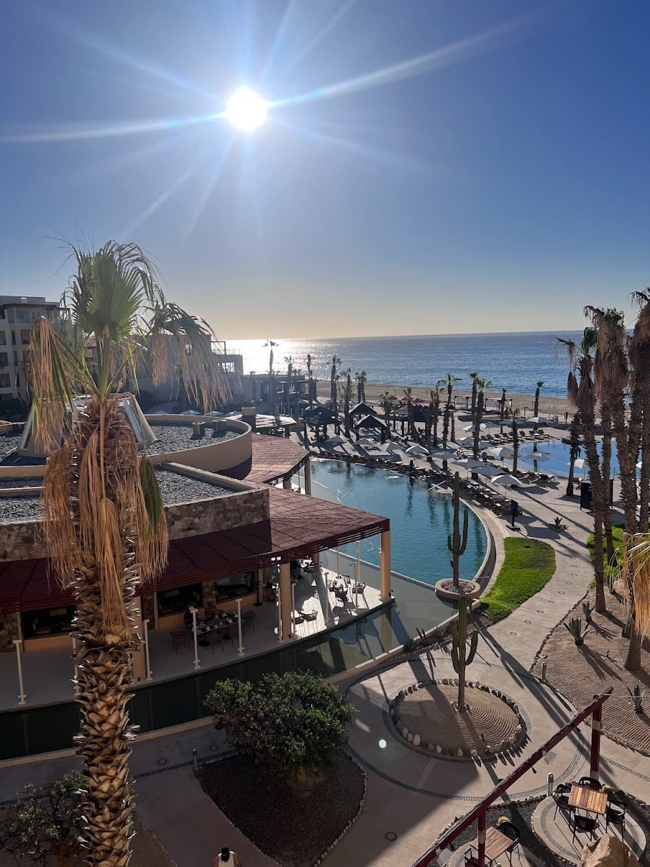 resort - Alexandra Duhl