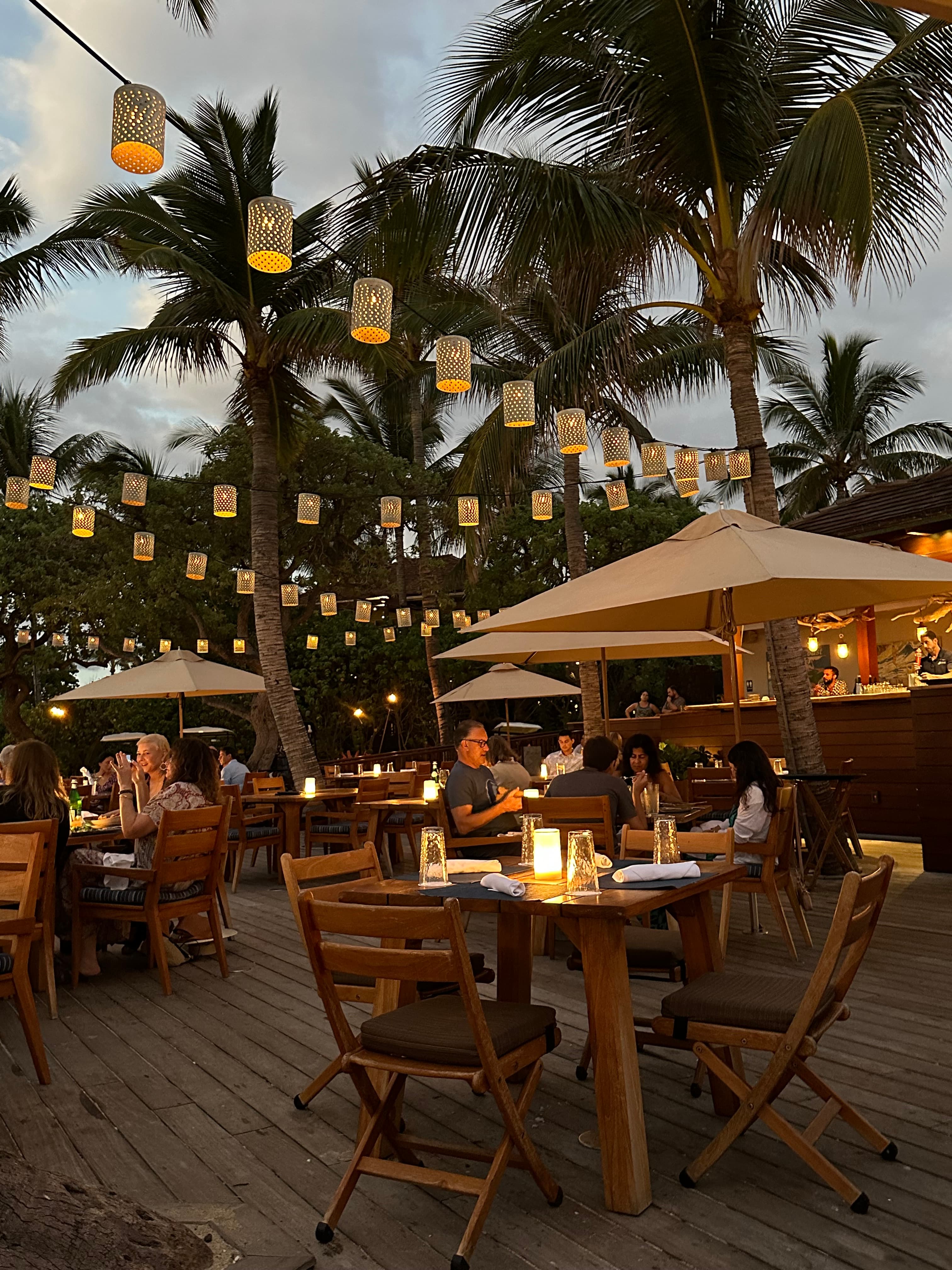 Night view of restaurant