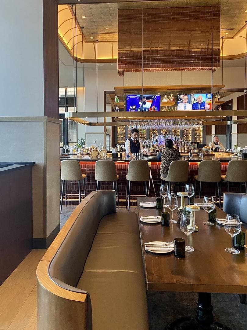 A contemporary restaurant bar