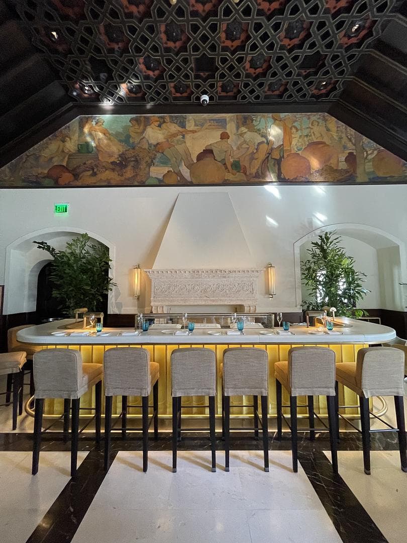 Luxurious dining hall