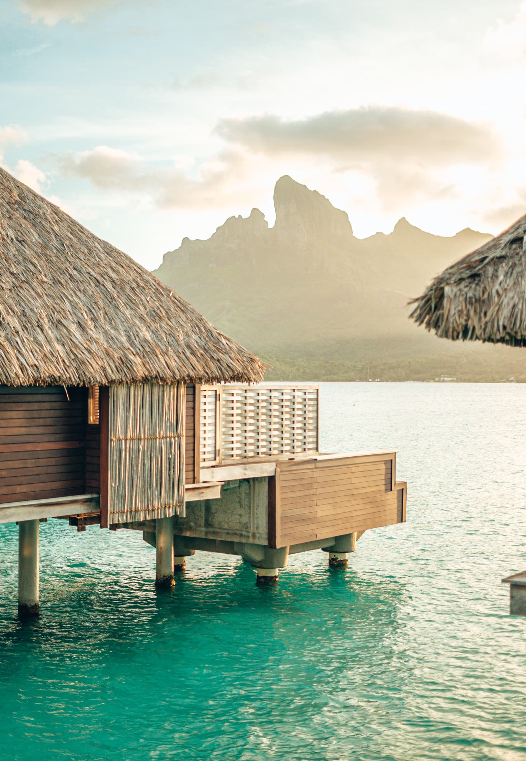 Voyager Guru Four Seasons Bora Bora