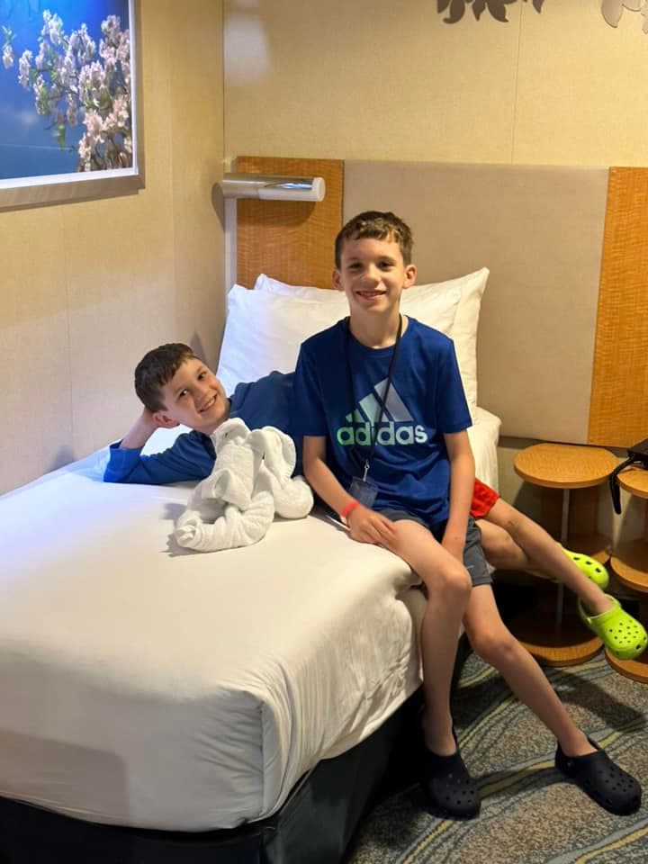 boys cruise cabin - Caroline Murray