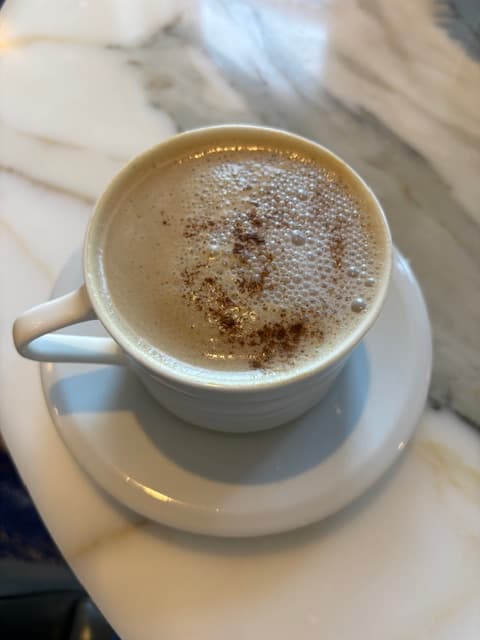 Coffee in the lounge - Melisa Markegard