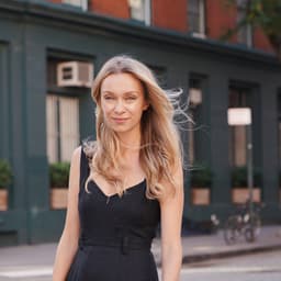 Author - Kelley Louise