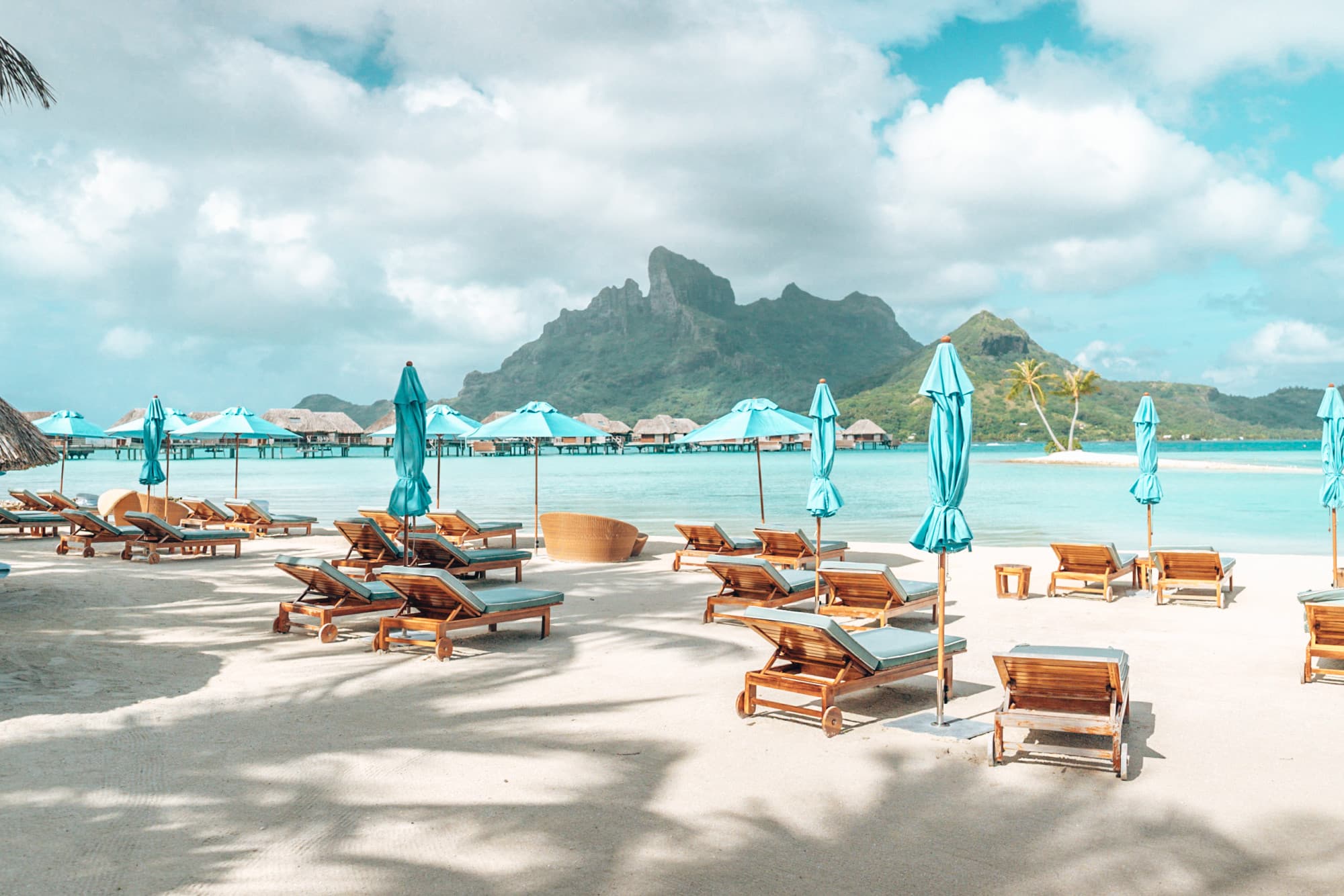 Voyager Guru Four Seasons Bora Bora