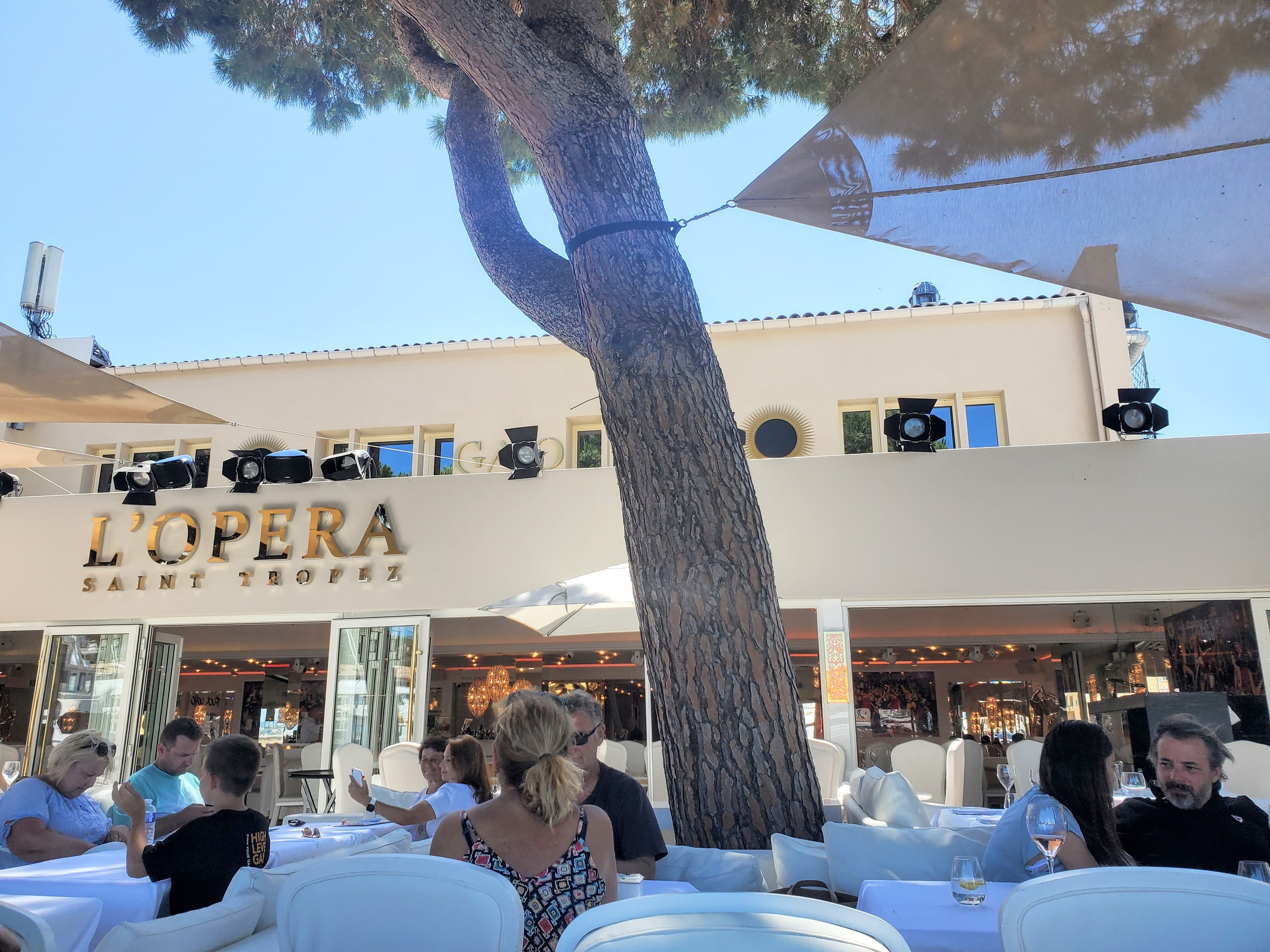 View of L'Opéra - Saint-Tropez restauraant