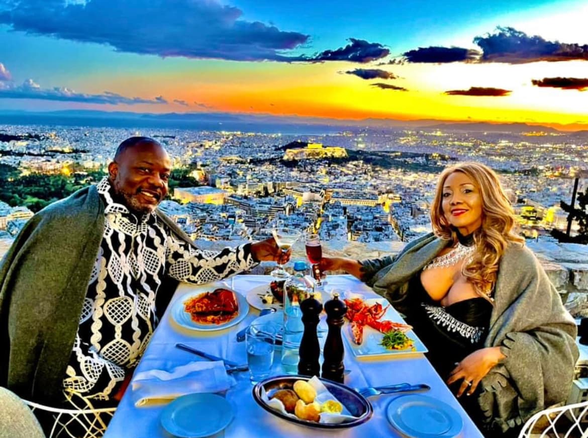 Picture of Lynelle having a drink