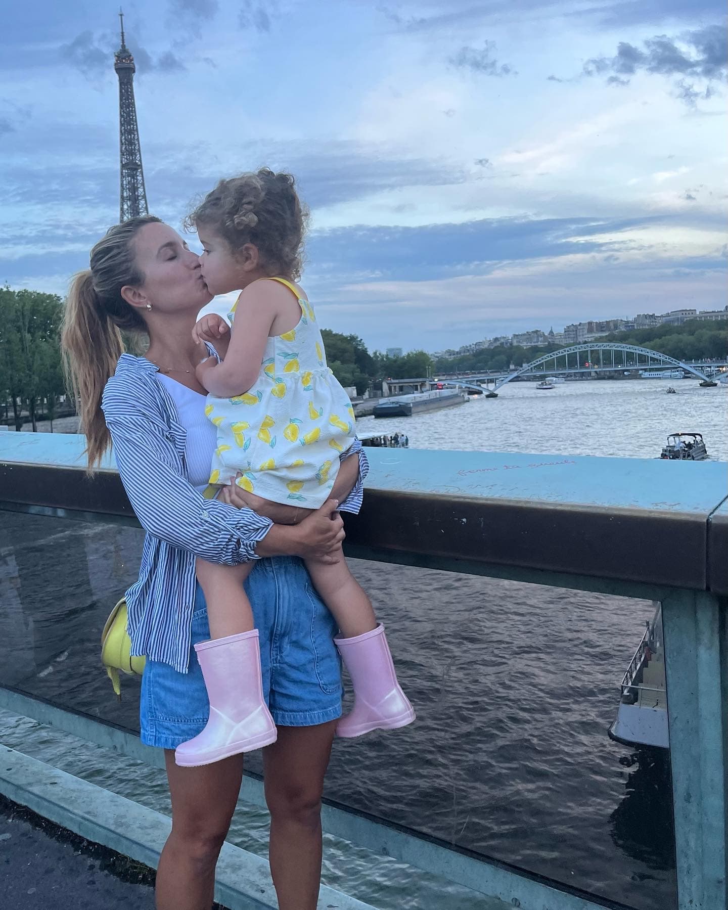 Picture of Meghan with kid in Paris