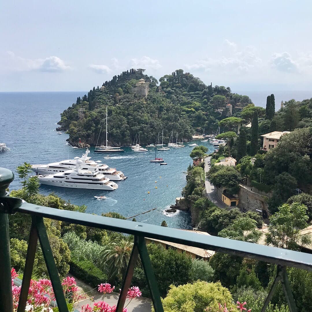 A beautiful view of crusie ship in sea