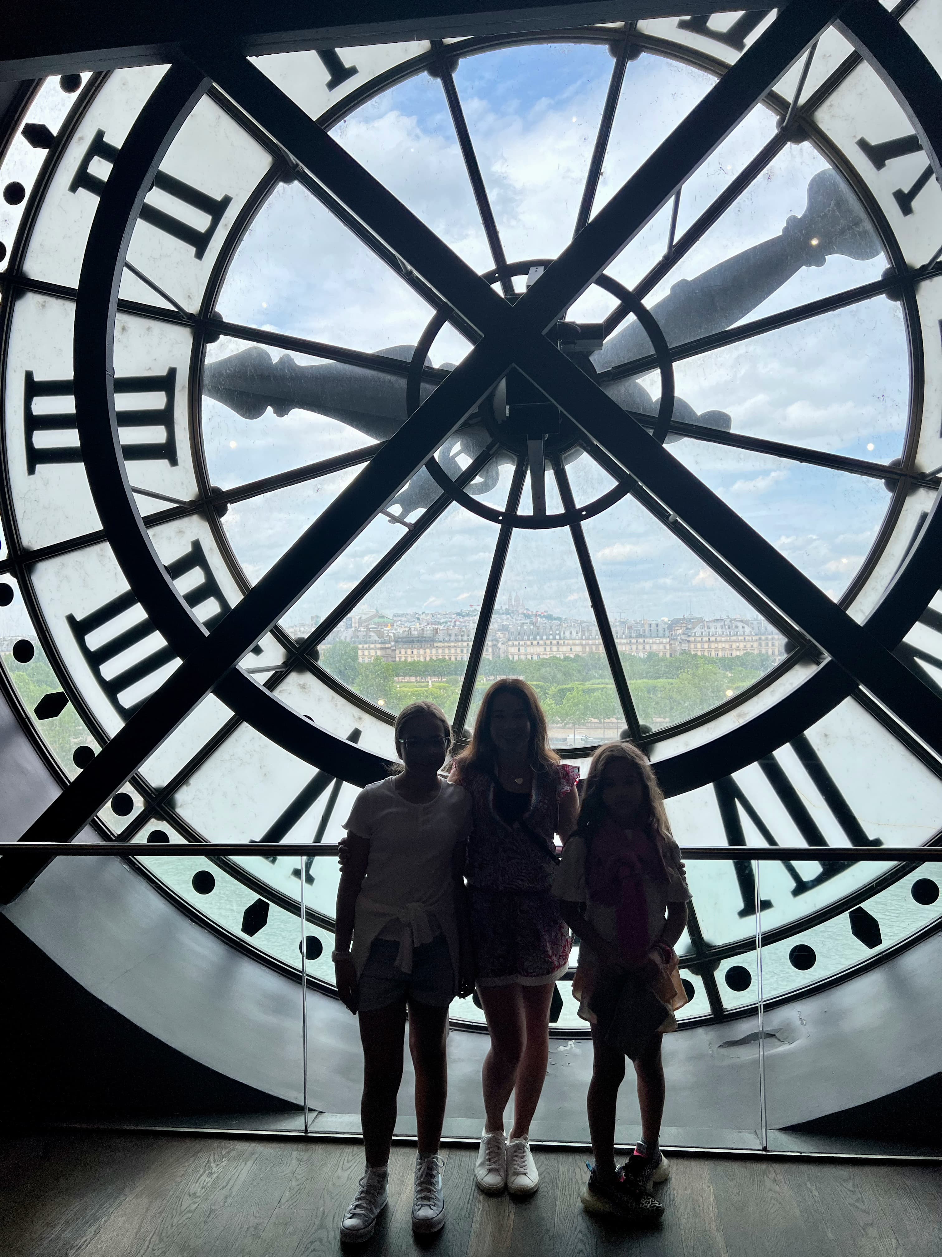 Picture of Jaclyn at Musée d'Orsay art museum