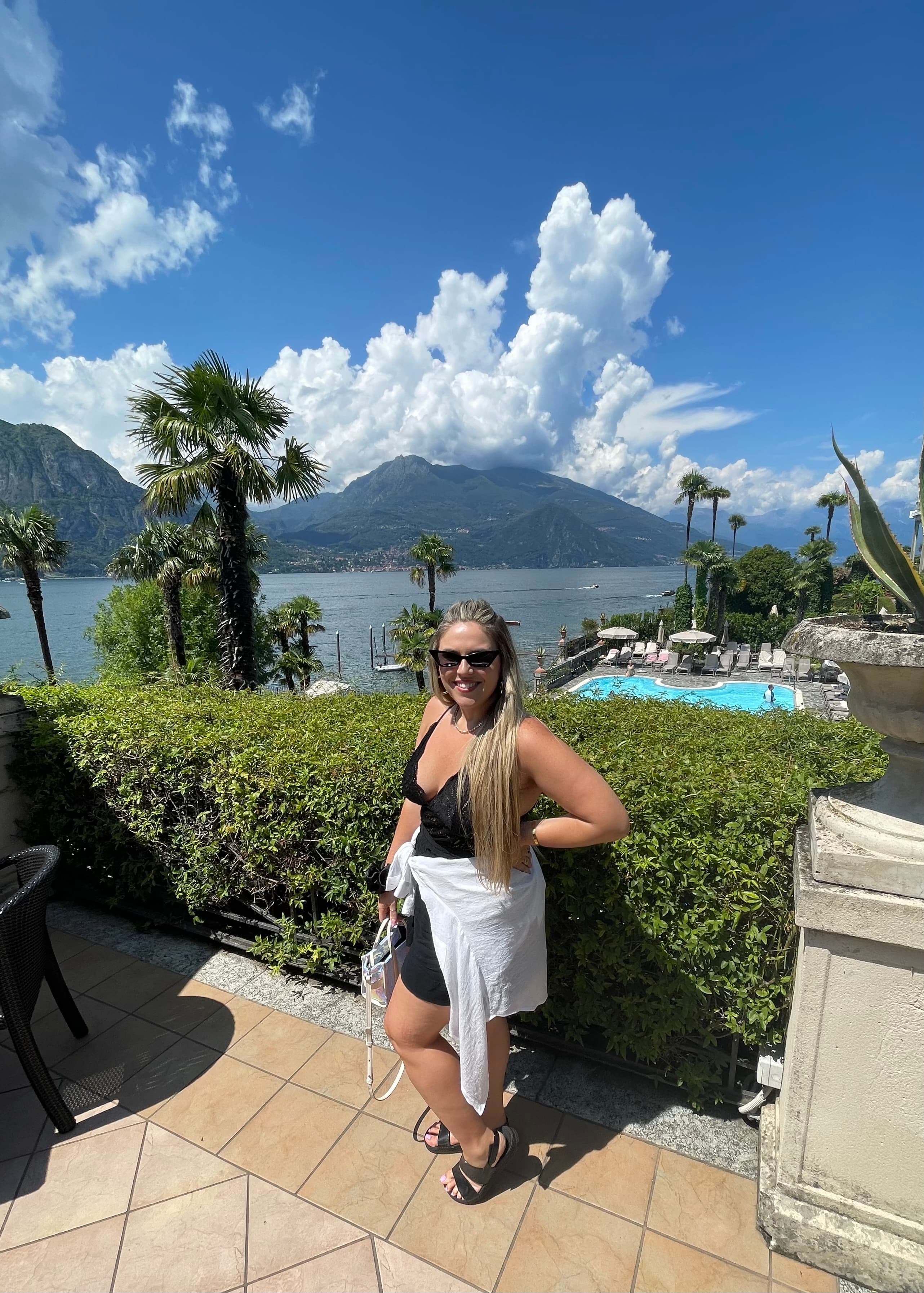 Beautiful view of the pool and the sea
