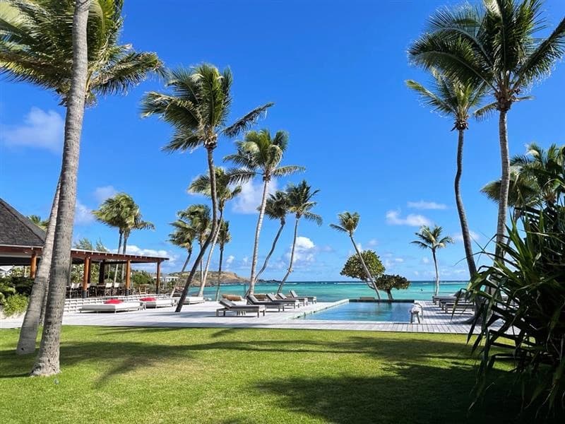 Beautiful view of a pool