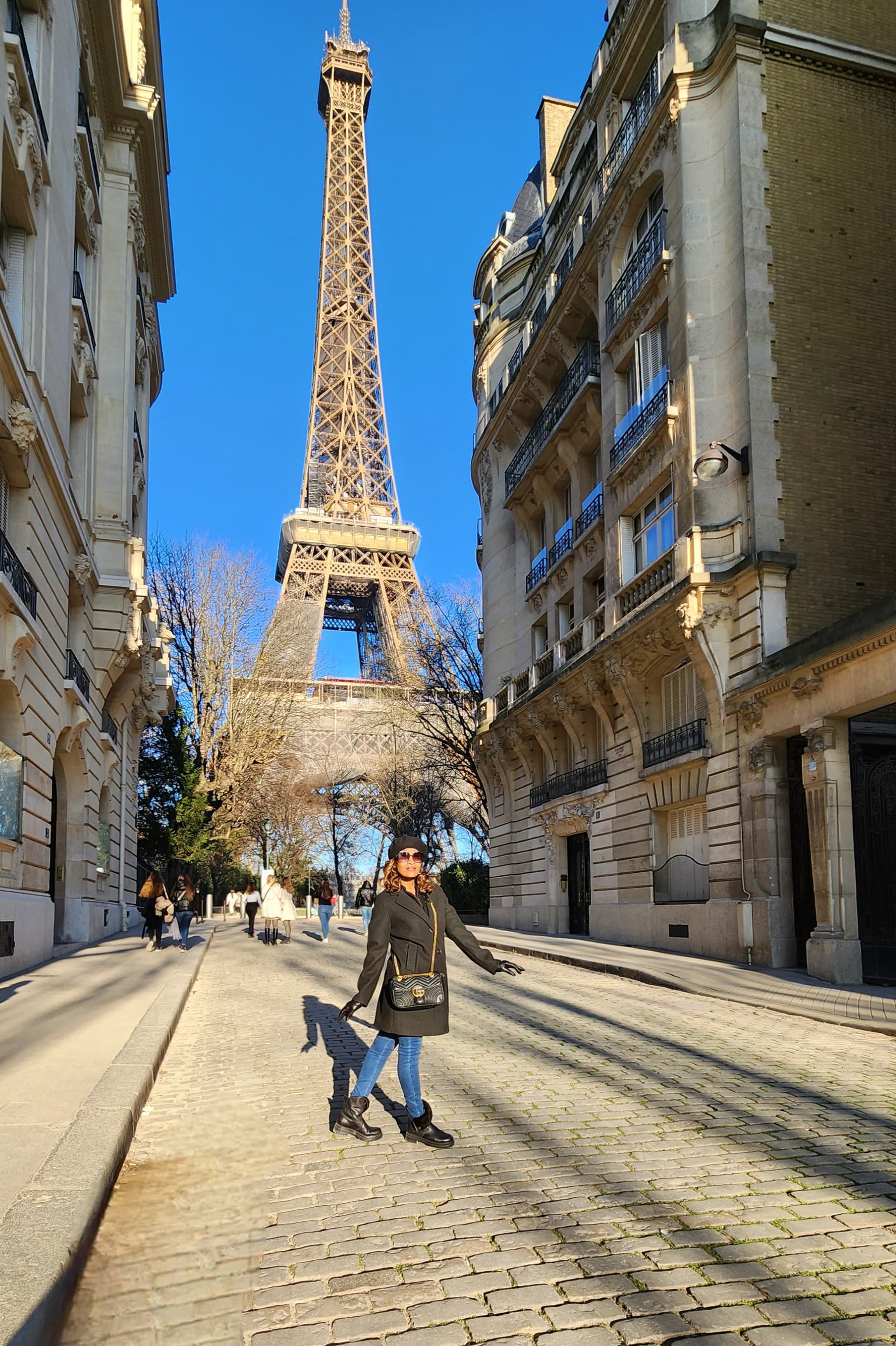 Picture of Loretta at Eiffle tower
