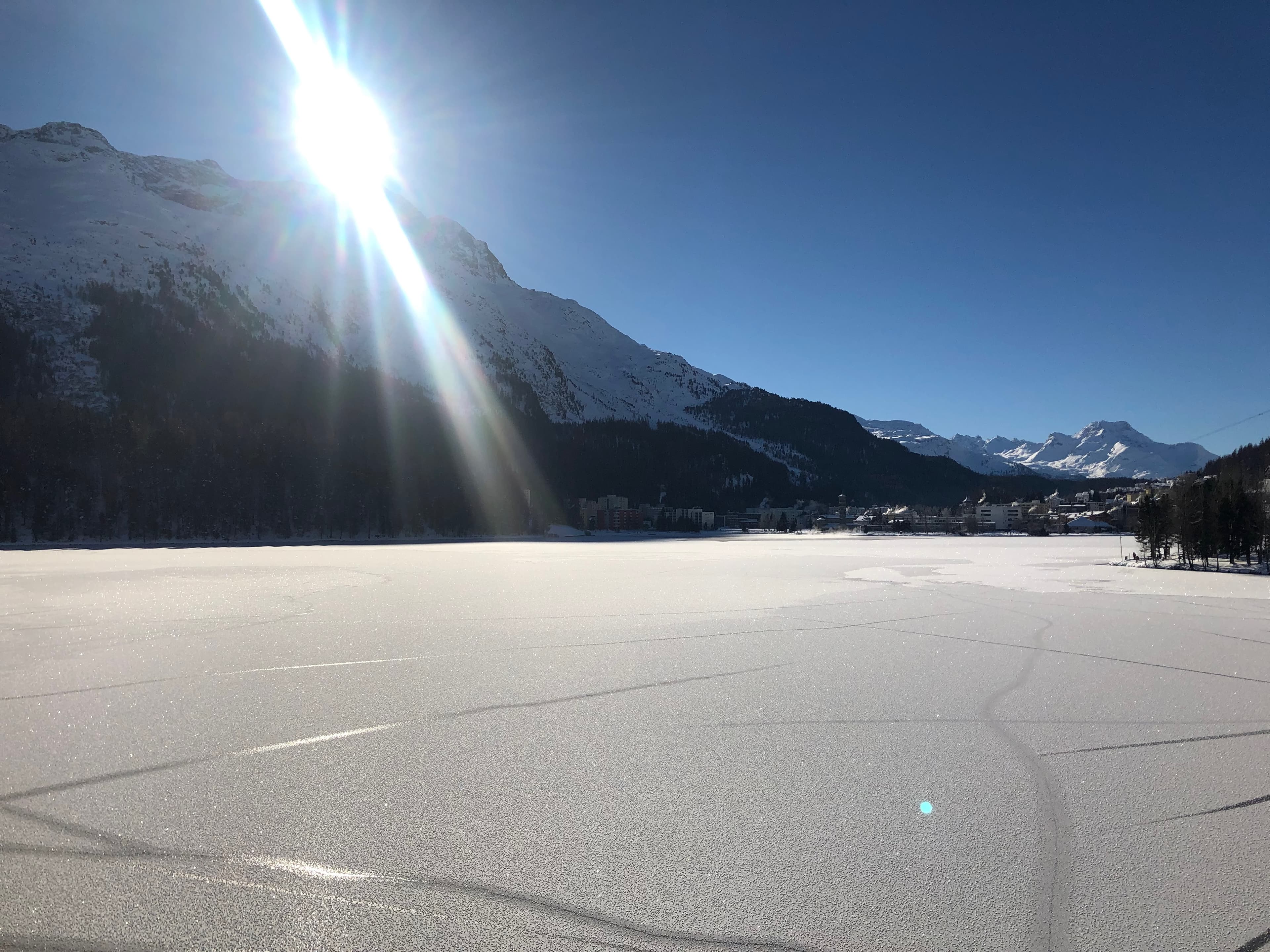 Picture of a frozen lake