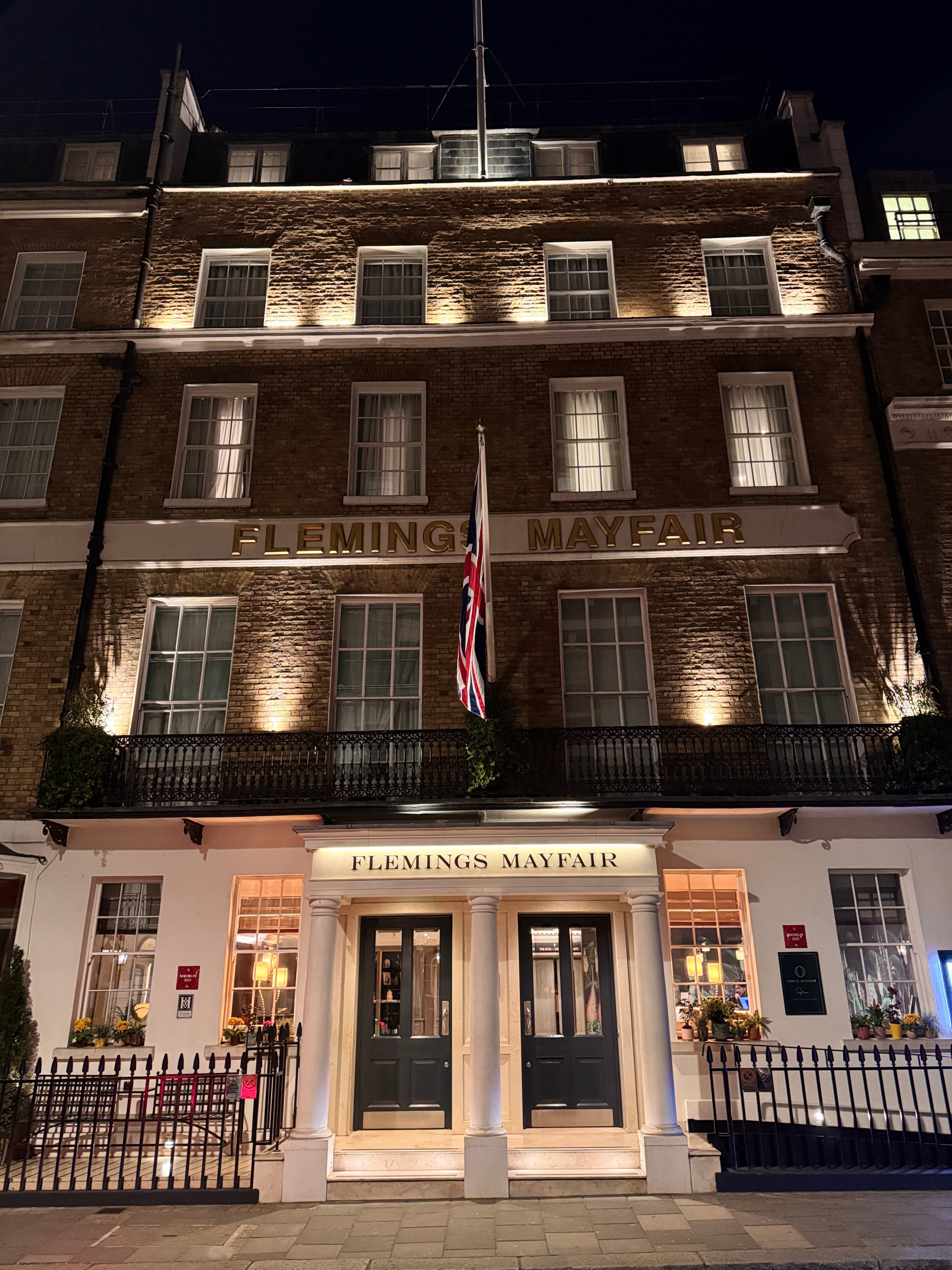 A Chic Stay in the Flemings Mayfair in London curated by Amanda Hooper
