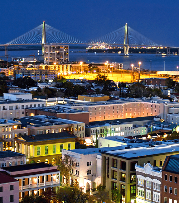 The Ultimate Charleston Family Guide: Fun, Fancy, and Full of Southern Charm curated by Monique Hill