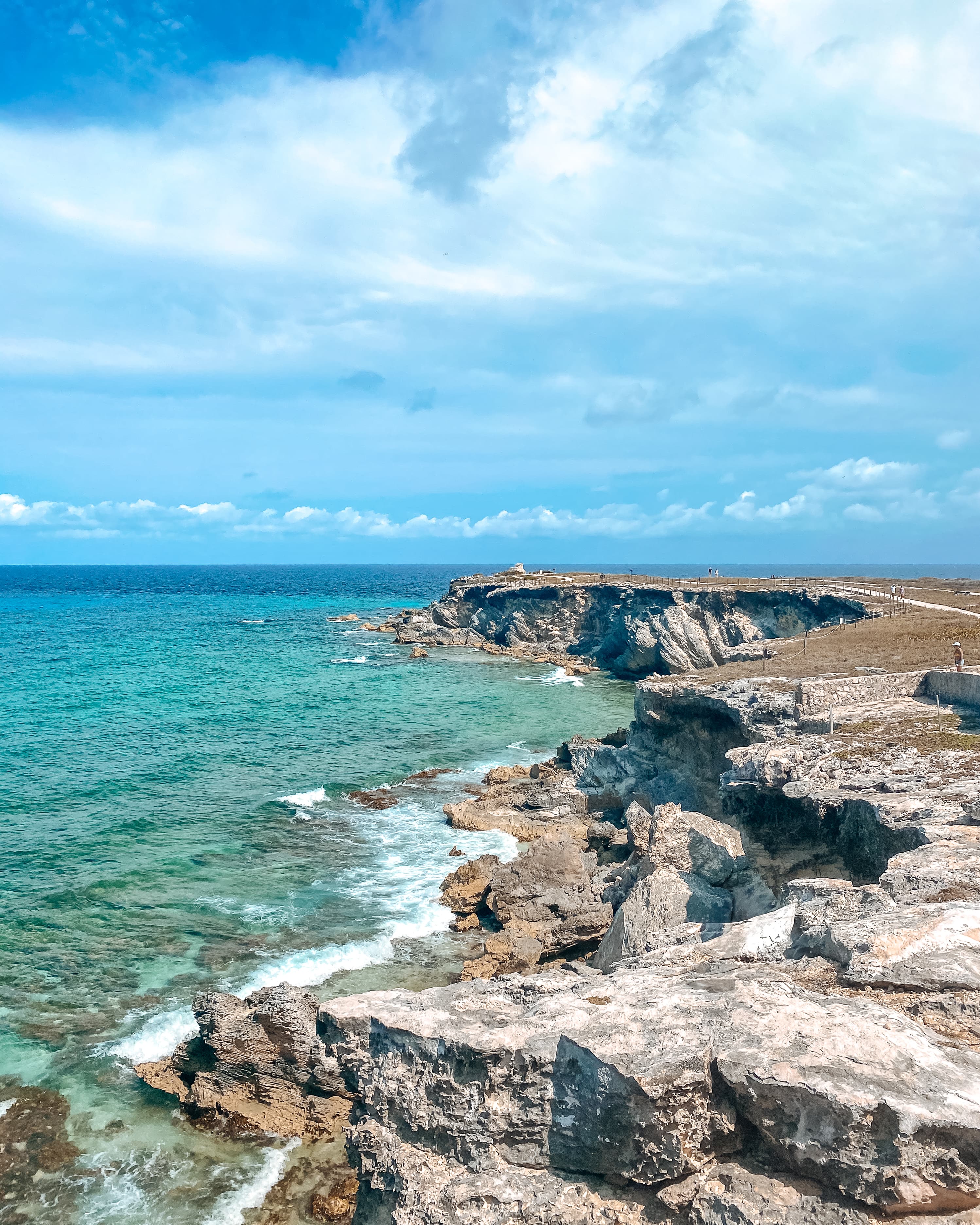 Couples' Getaway: The Ultimate Guide to Isla Mujeres, Mexico curated by Danielle Thomas