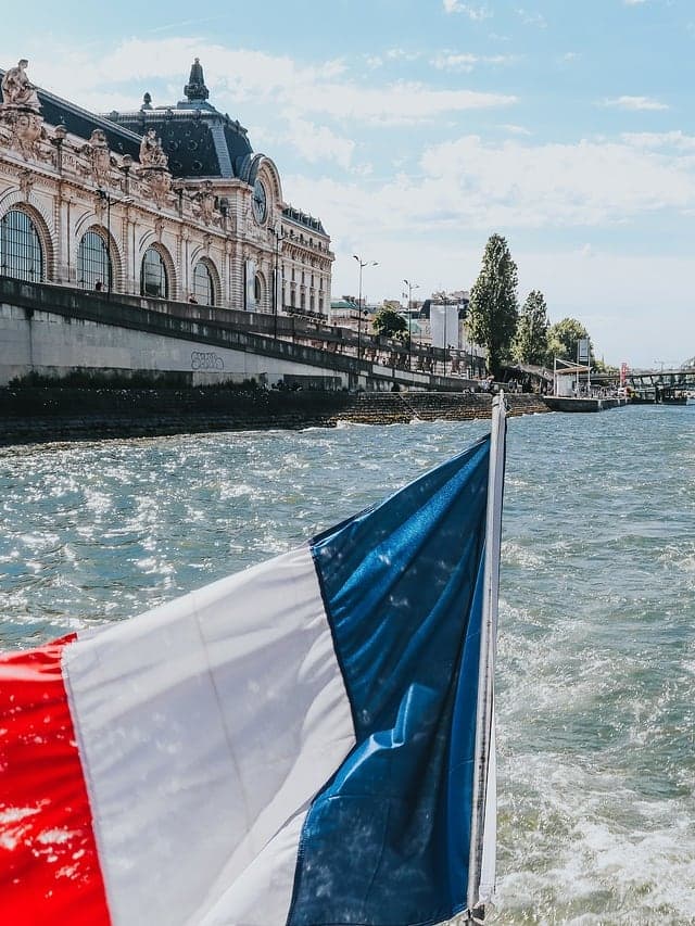 Lazy Afternoons & Local Bites: A Taste of Paris Life curated by Lucas El'Osta