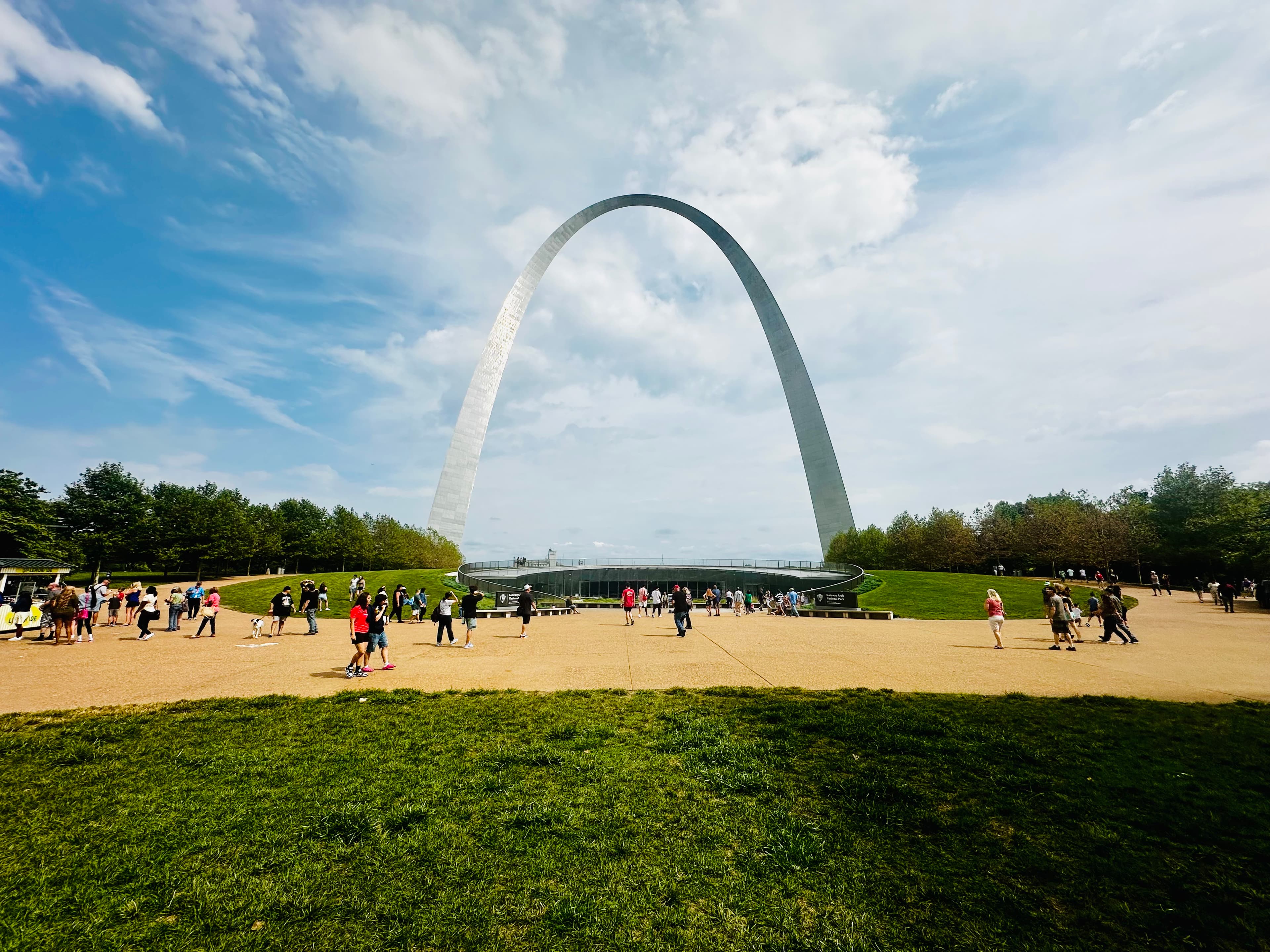Discover St. Louis: From the Arch to Hidden Gems curated by Jodi Grooms