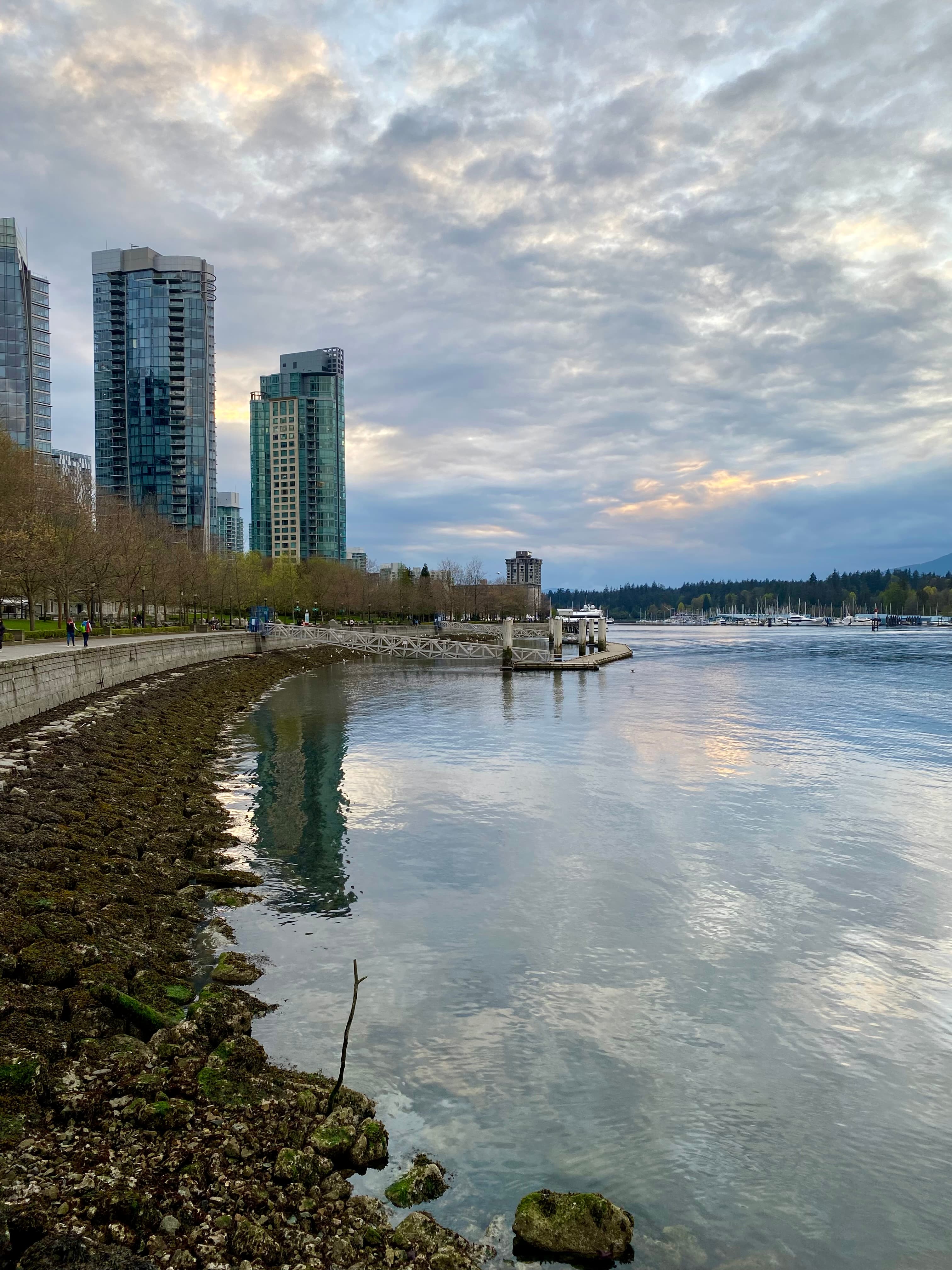 Vancouver with Kids: The Ultimate Pre-Cruise Guide (Rain or Shine!) curated by Maggie Wilder