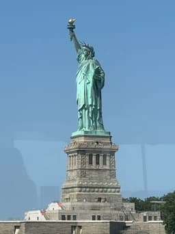 A Multigenerational Tour of Manhattan: 5 Days in NYC curated by Sara Shelley