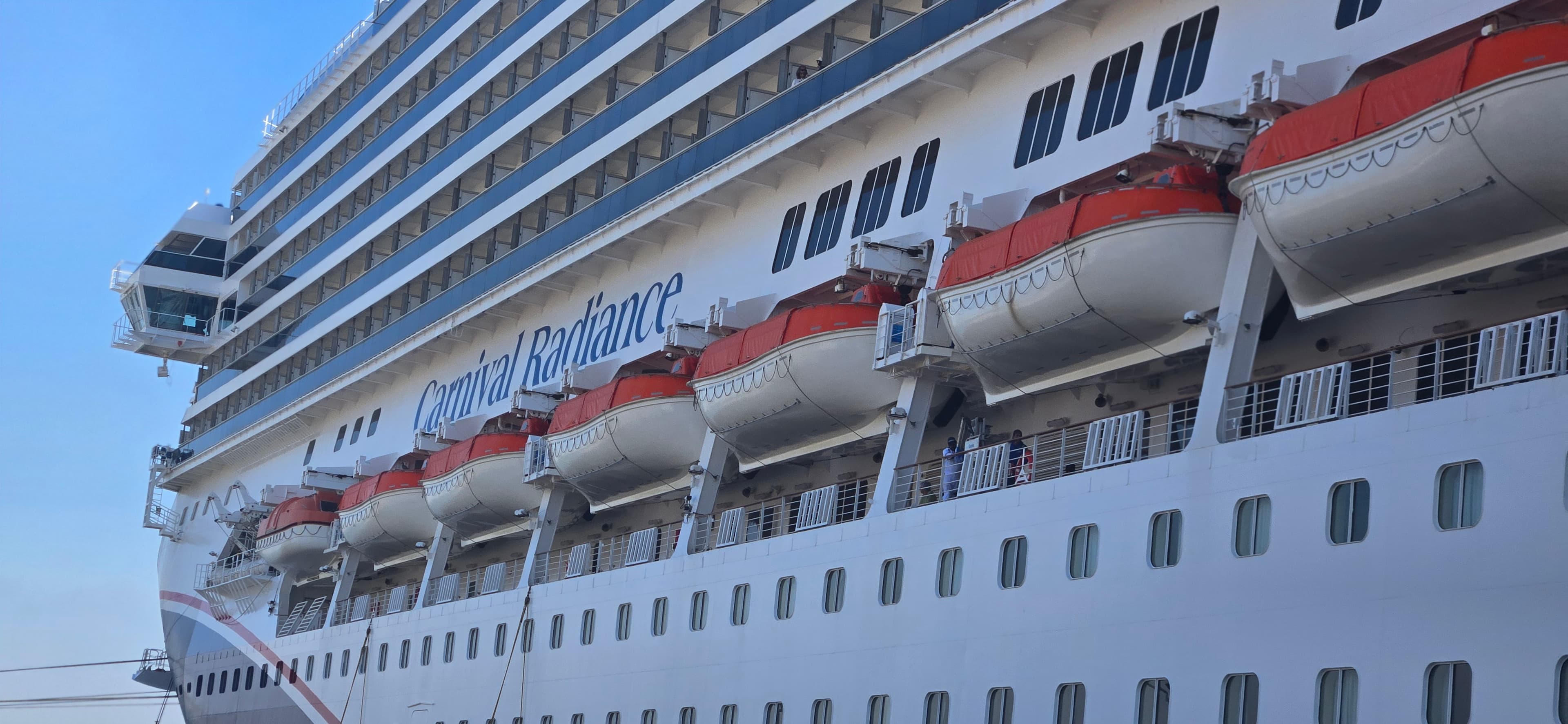 Fully Accessible Grand Suite 7288 on the Carnival Radiance curated by Clifford Seymour