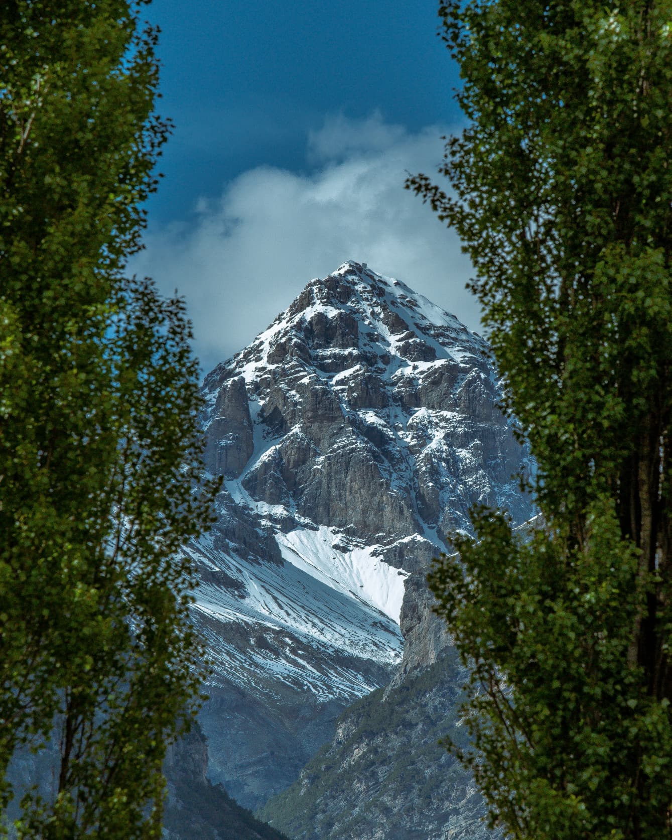 The Perfect Duet: Timeless Elegance & Alpine Magic Between Milan & Lake Como curated by Fabrizio Alfredo Marra Mentola