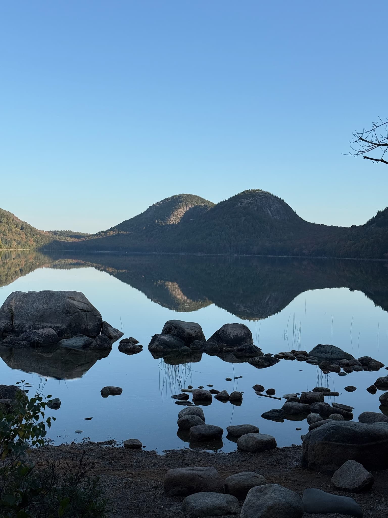 An 8-Day Fall US NE Roadtrip: Fall Leaves, Vermont Bridges, Adorable Towns & Beautiful Drives curated by Brittany O'Brien