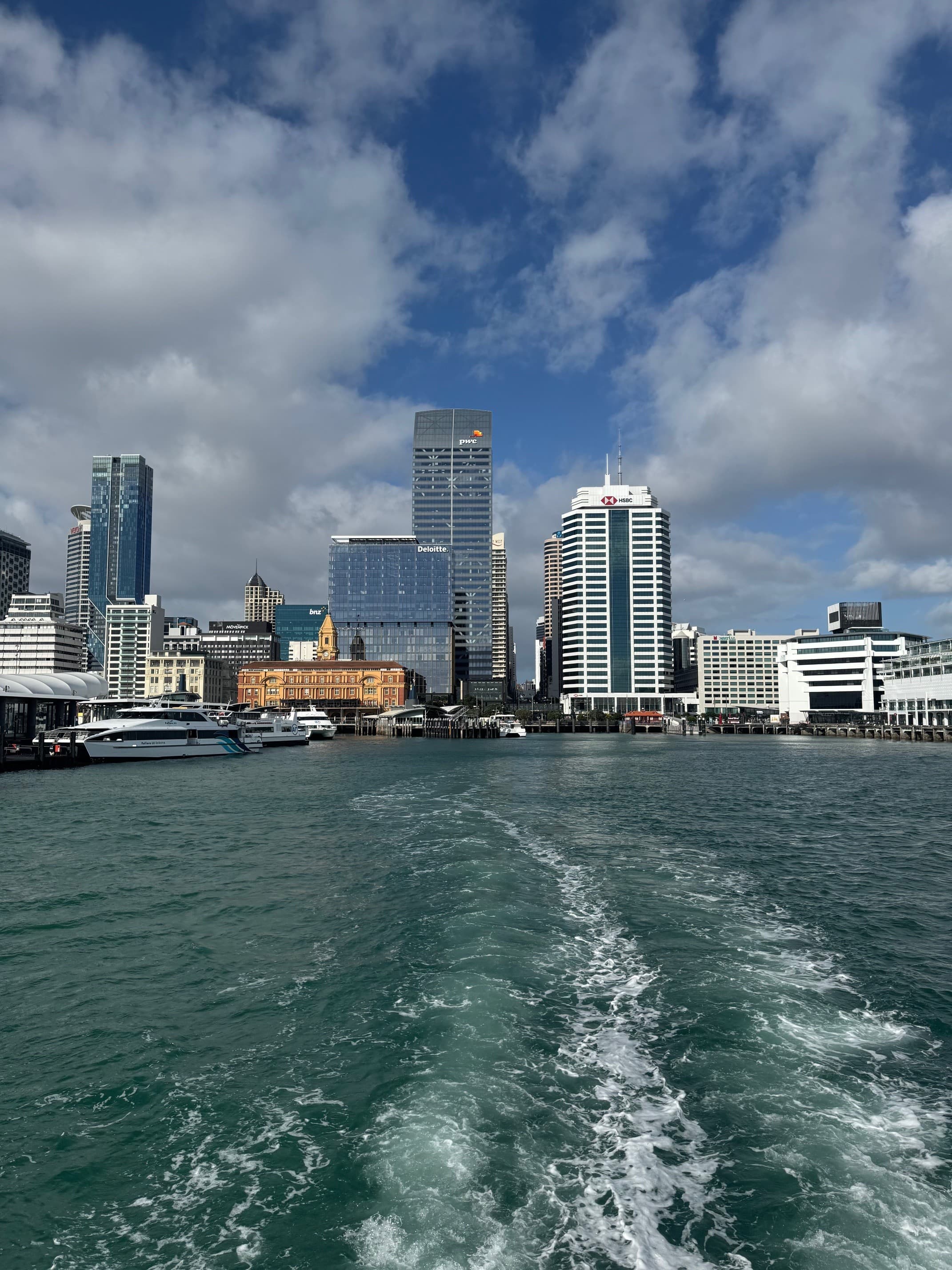 North Island Tour of New Zealand in 8 Days curated by Anne-Sophie Hurtaud