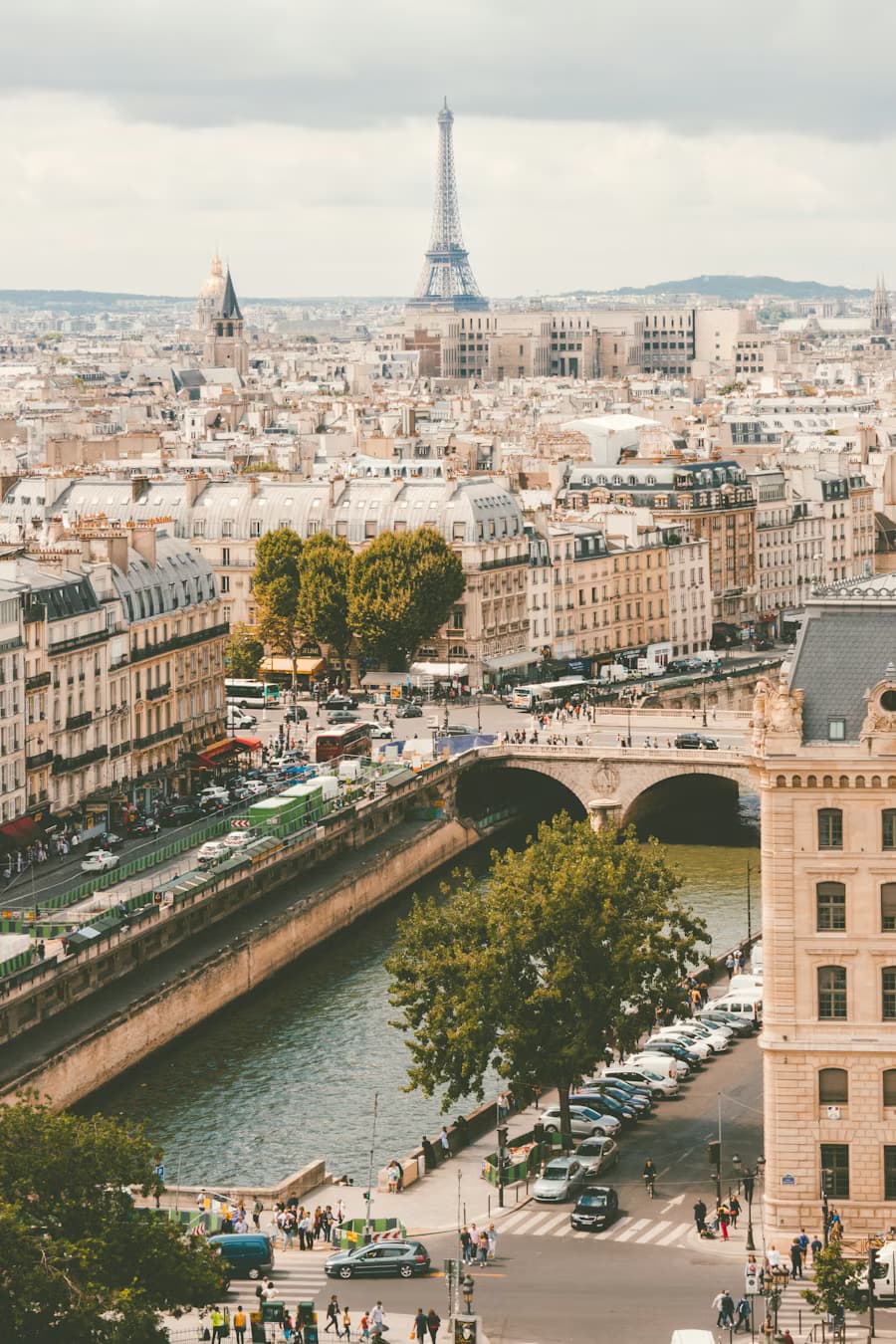 The Ultimate Girls’ Getaway to Paris curated by Sasha Kleinman