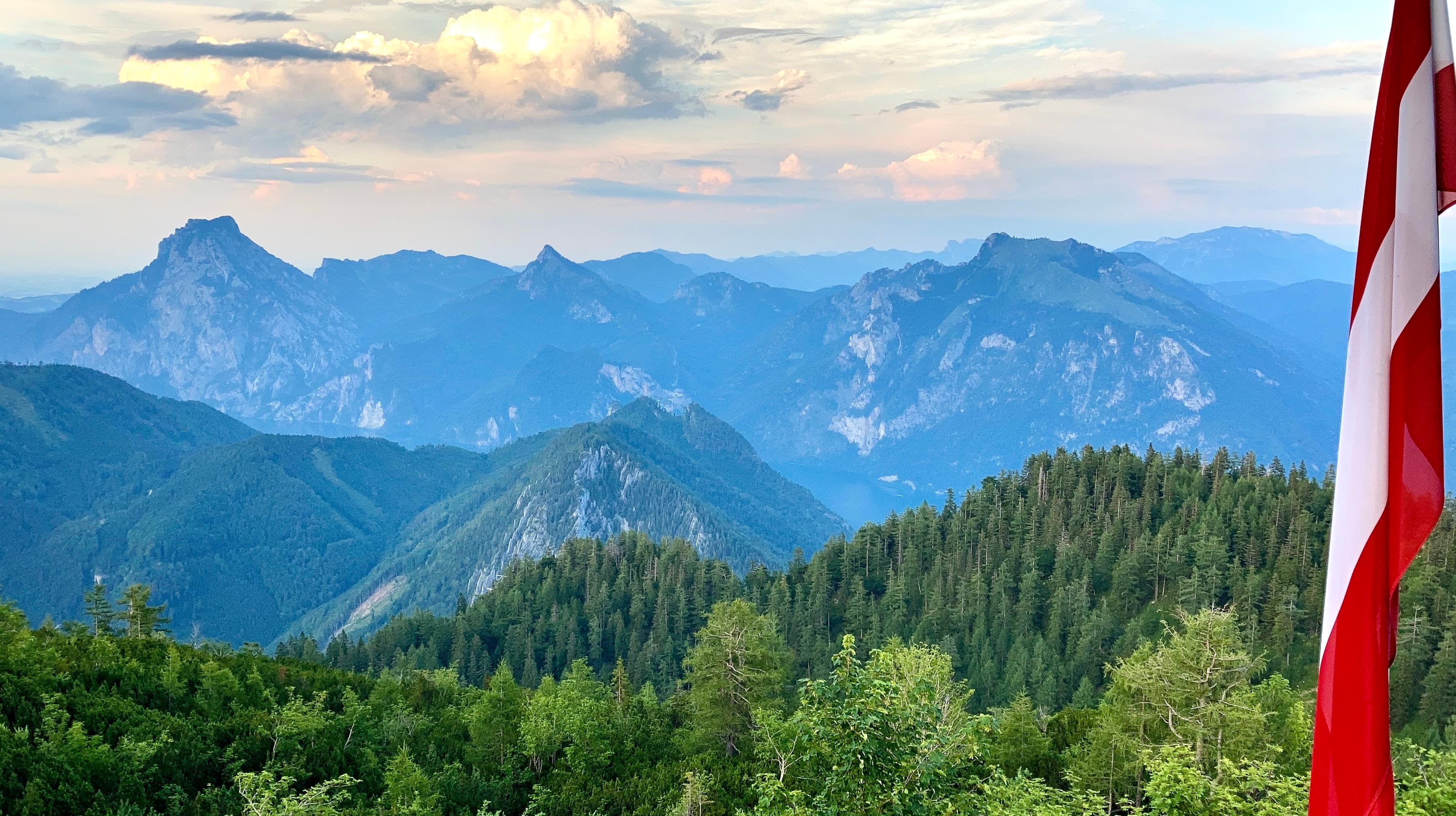 Experience Austria Like a Local: Vienna, Vineyards & Alpine Lakes curated by Nina Rinnerberger