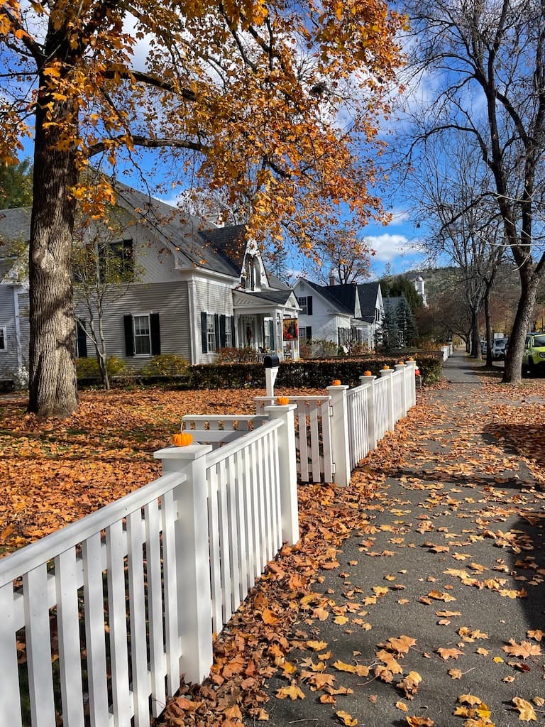 A Cozy Vermont Fall: Burlington, Stowe & Woodstock curated by Kerrylynn Regan