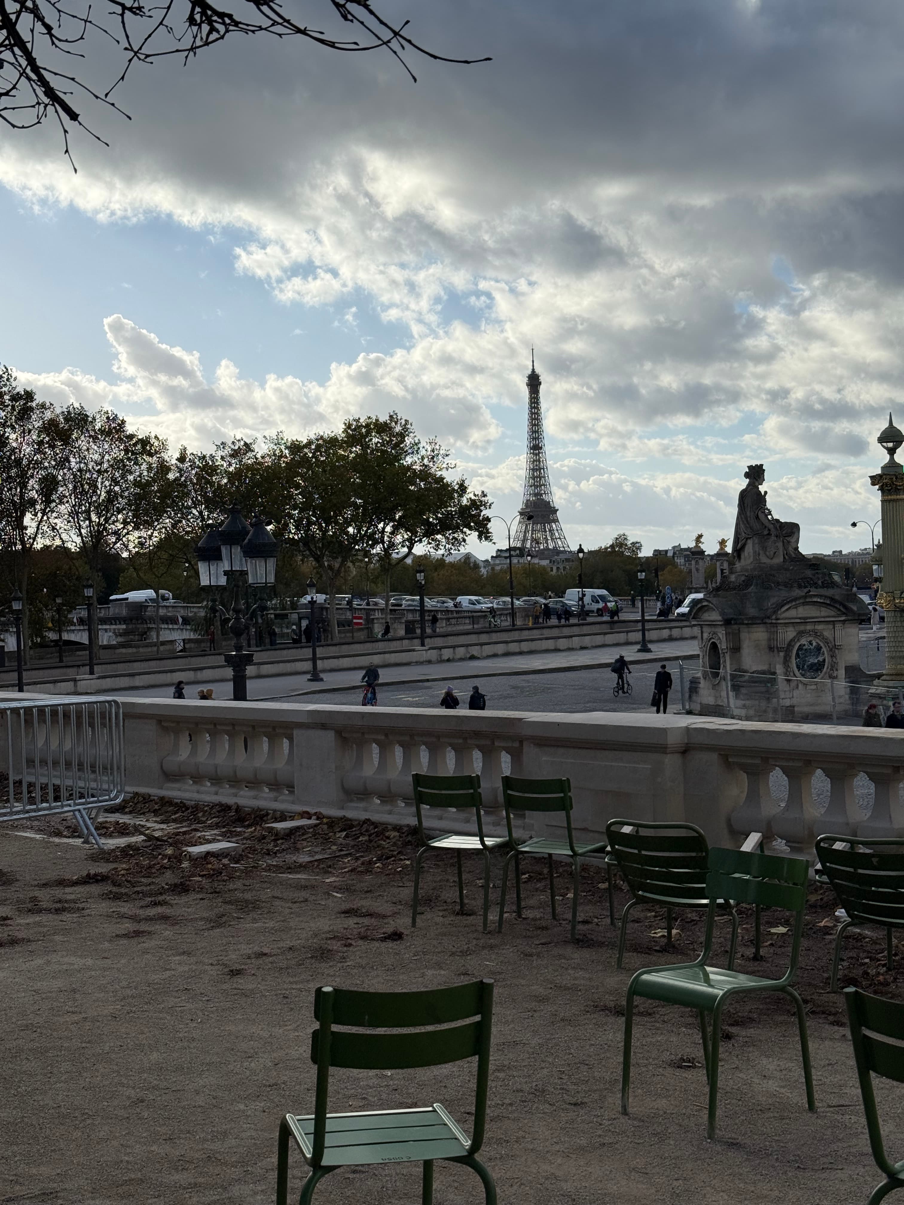 Paris Like a Local curated by Deirdre Schwiring