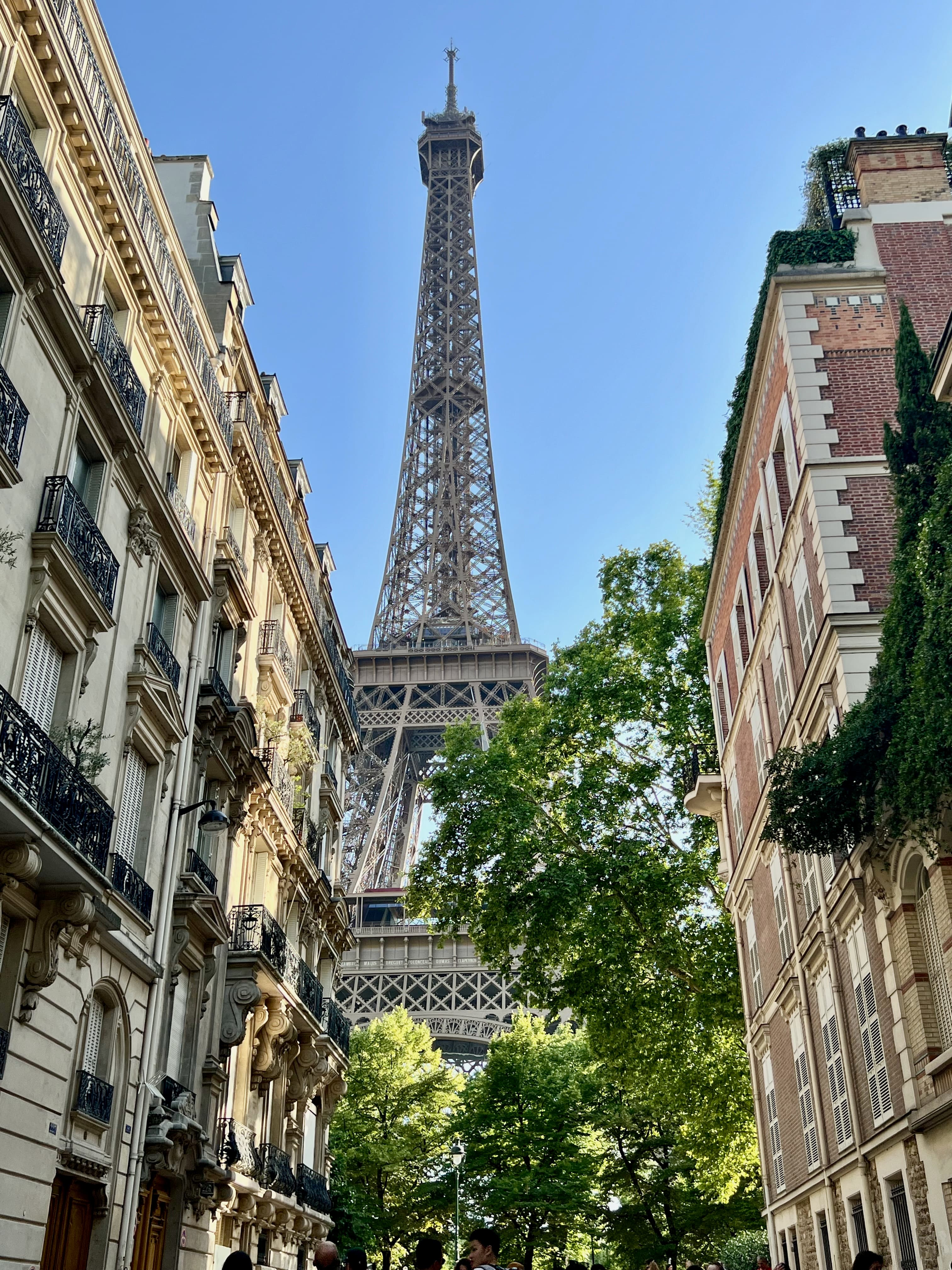 She Knows Paris: A Curator’s Blueprint for the Ultimate Girls’ Getaway curated by Yannicke Collins