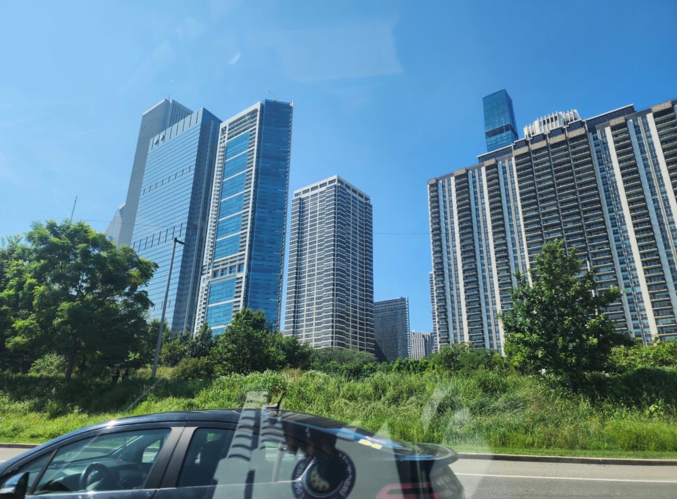 Summer Adventure: The Ultimate Guide to Family-Friendly Chicago, Illinois curated by Amina Abdi