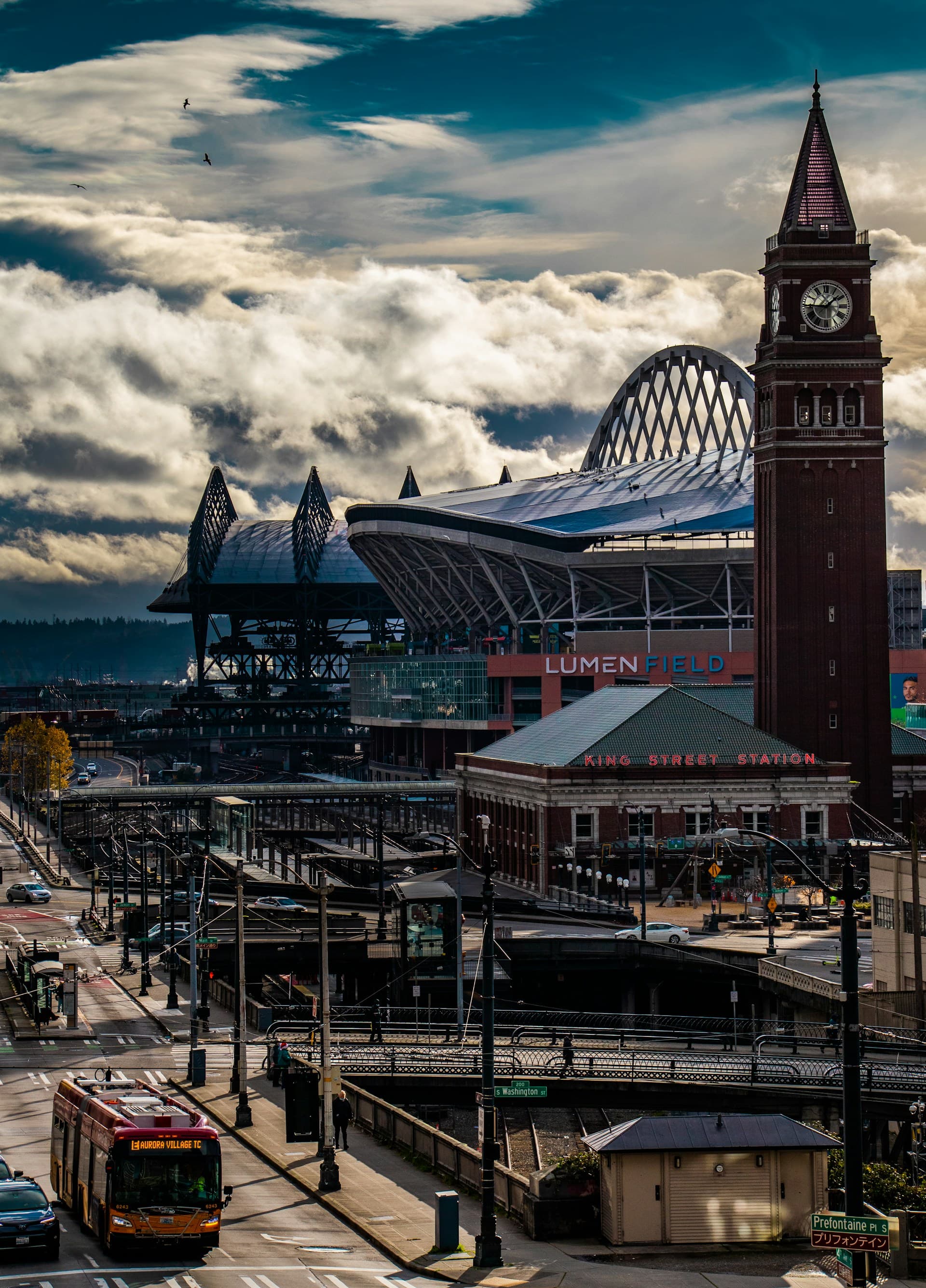 The Ultimate Sports Fan’s Guide to Seattle curated by Karl Sander