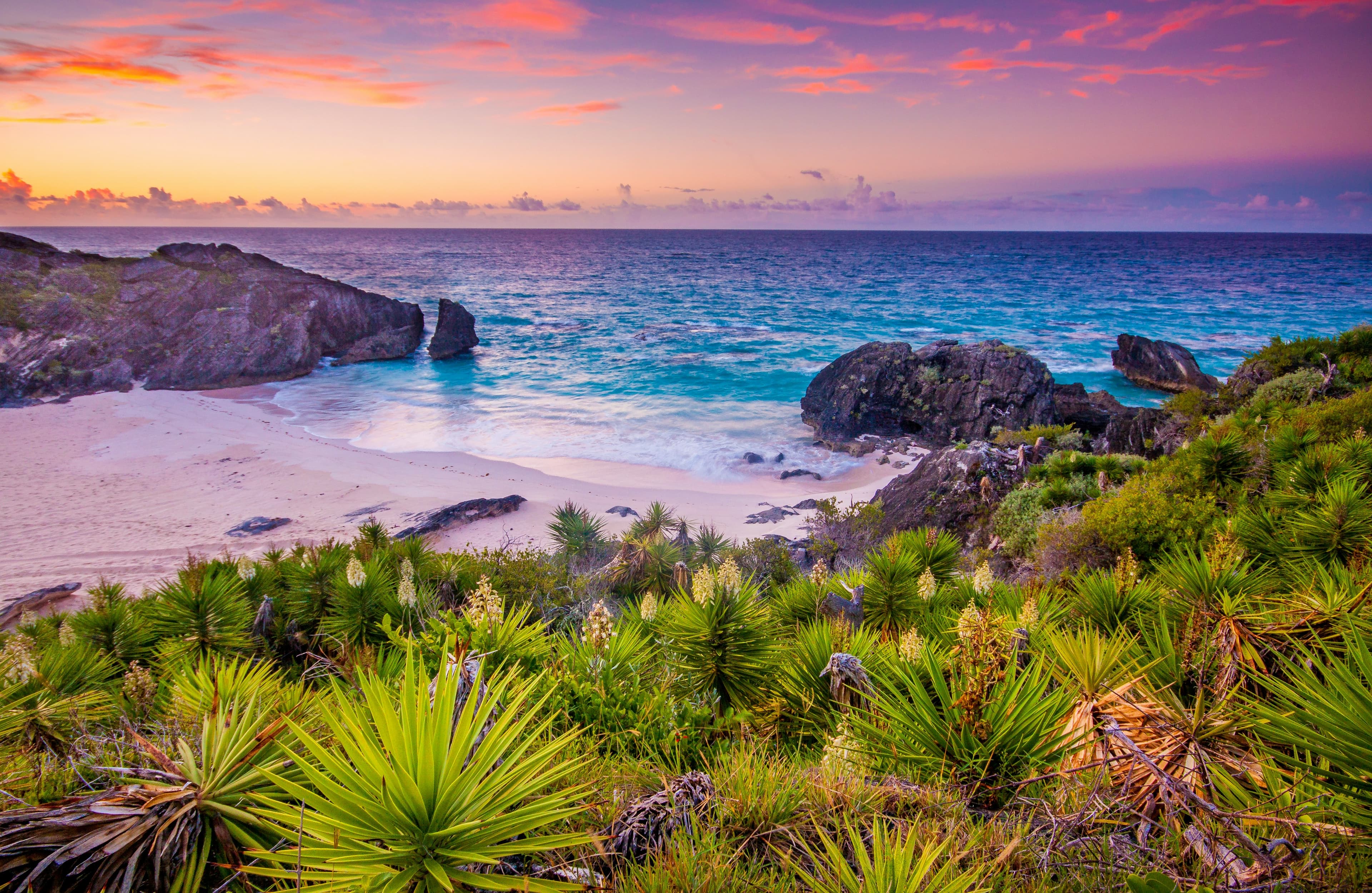 Bermuda for a Long Weekend: A Couples Getaway Guide curated by Melissa Hutchinson