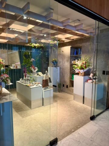 Vancouver Fairmont Pacific Rim: Modern Luxury Steps from Everything curated by Jennifer Singleton