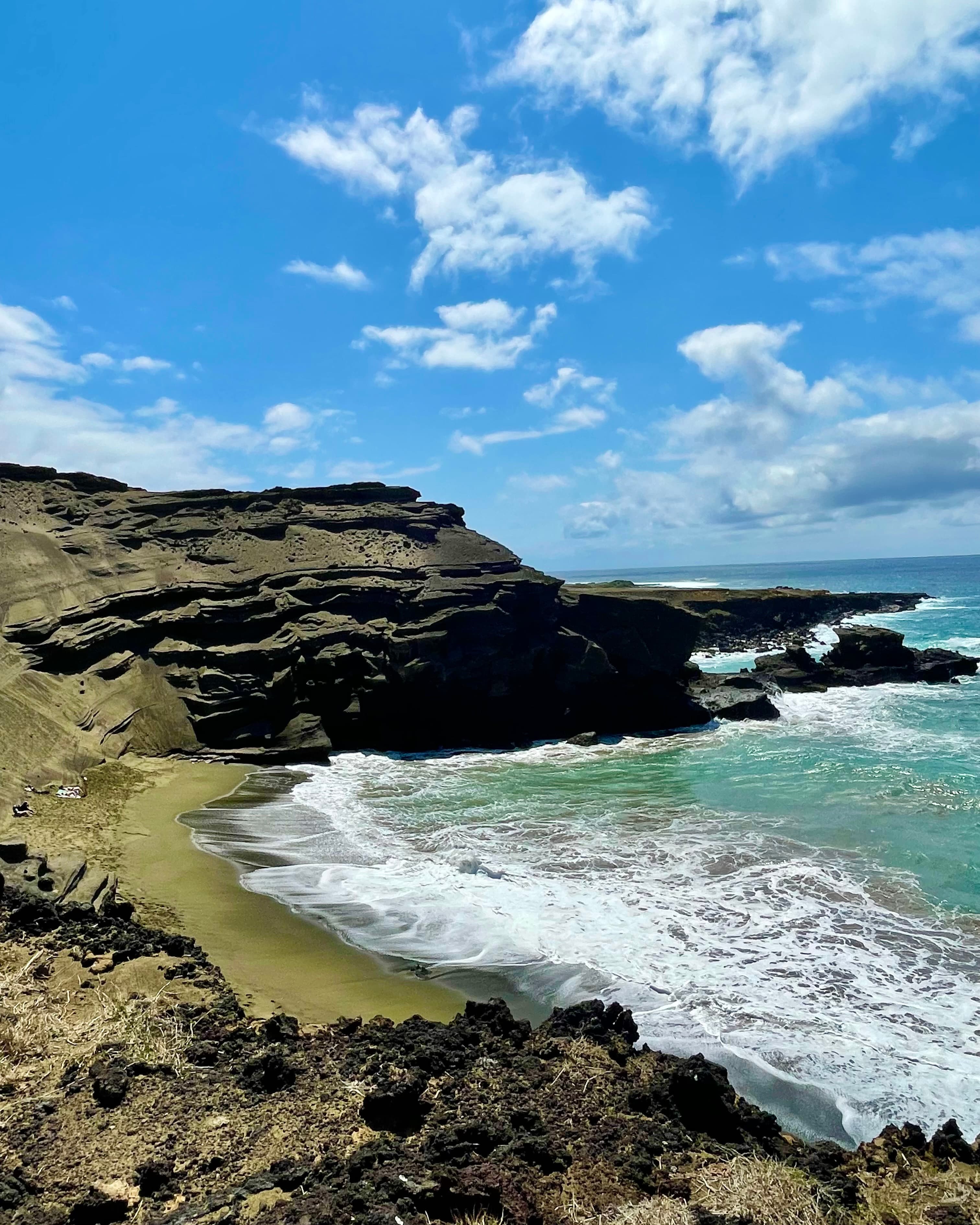 Hidden Hawaiʻi Island: Off-the-Path Adventures & Local Flavor curated by Sarah Smith