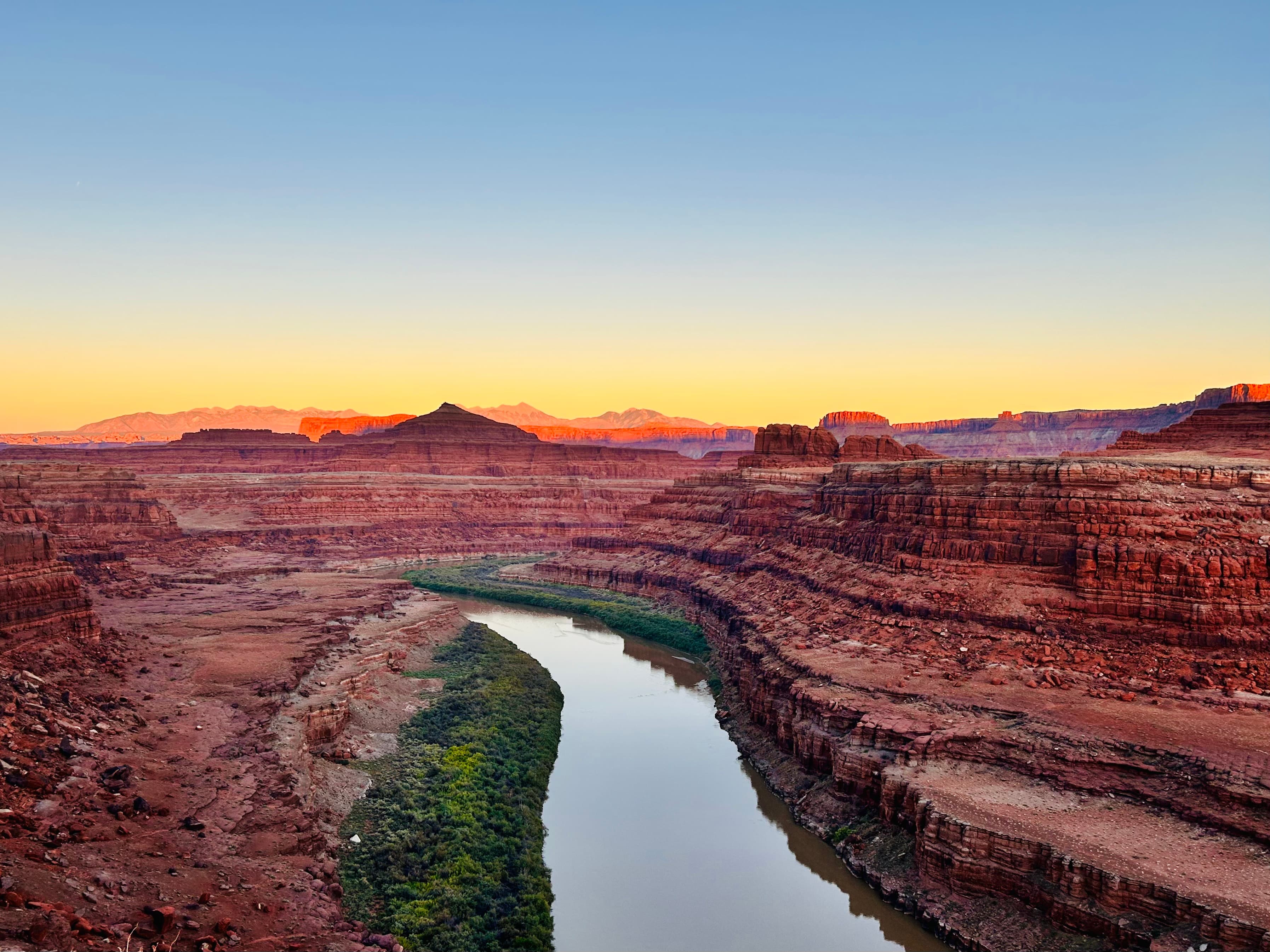 Moab, Utah: Red Rock Landscapes, Adventure & National Park Wonders curated by Sophia Ramos-Climent