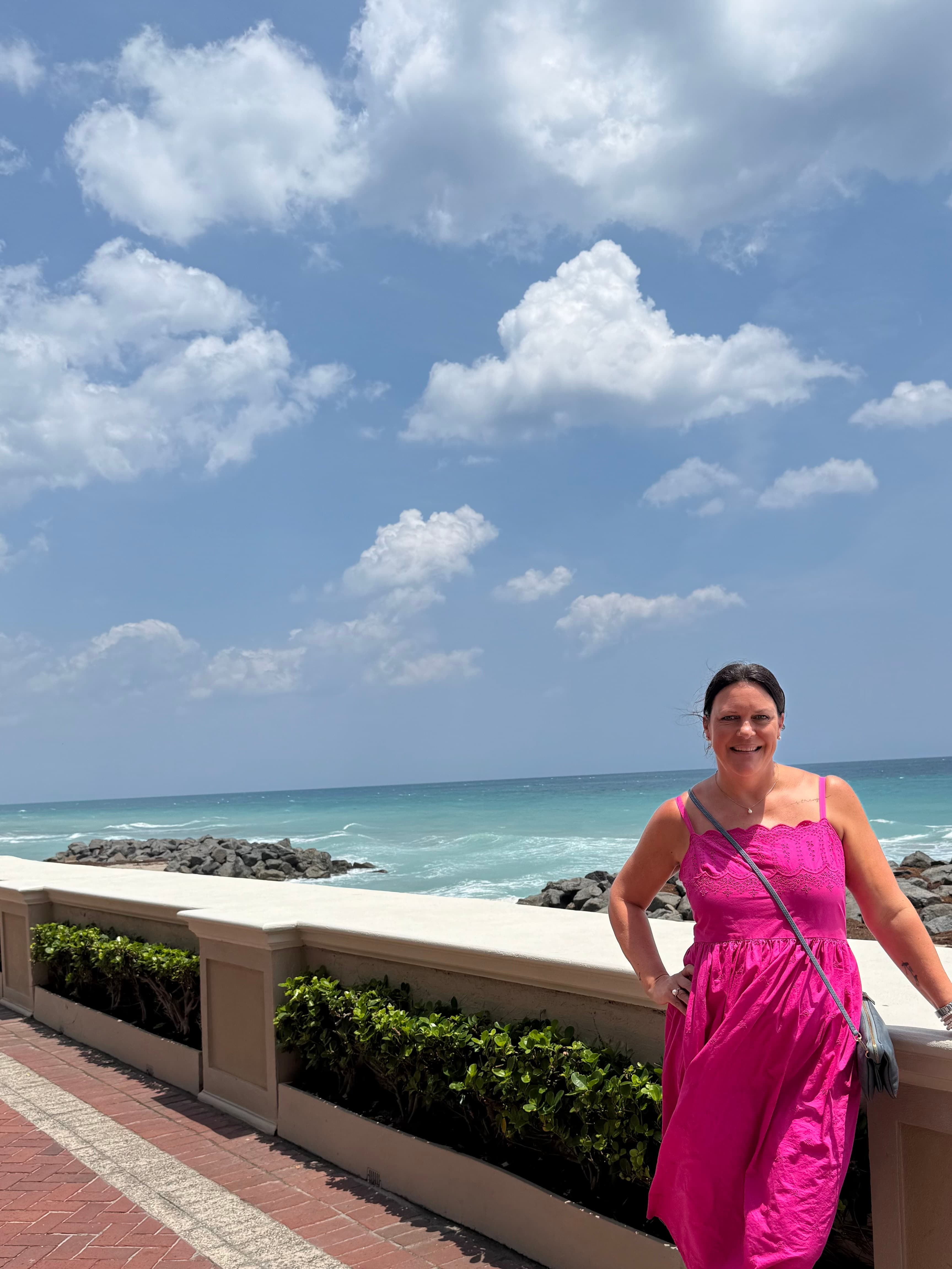 Palm Beach: Luxurious Coastal Vibes curated by Sara Sandman