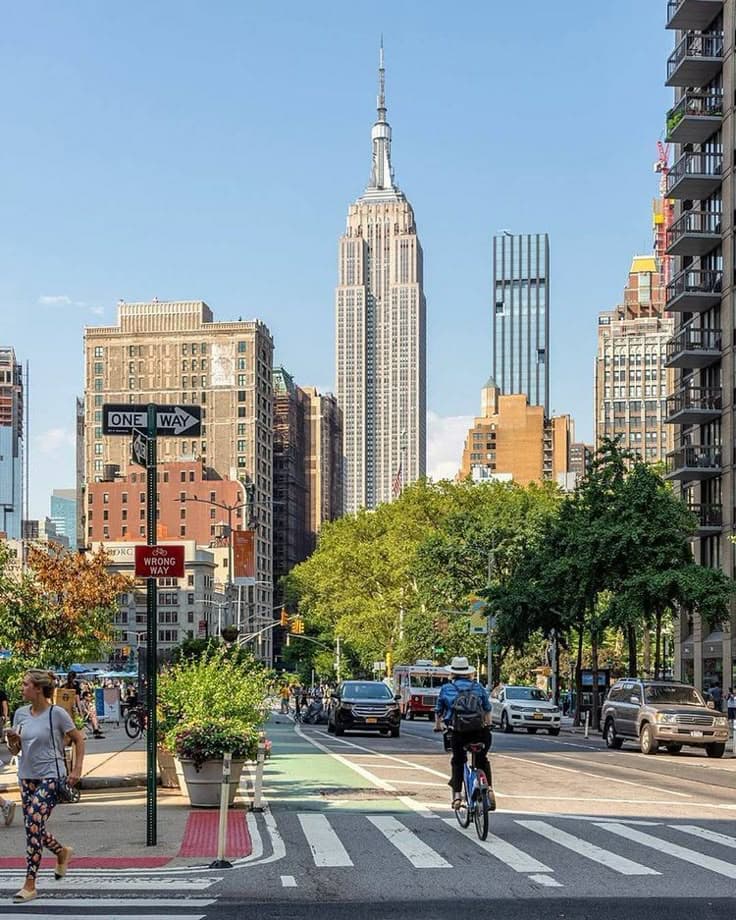 Spotted in Manhattan: The Perfect Guide to New York City curated by Madi Dillon
