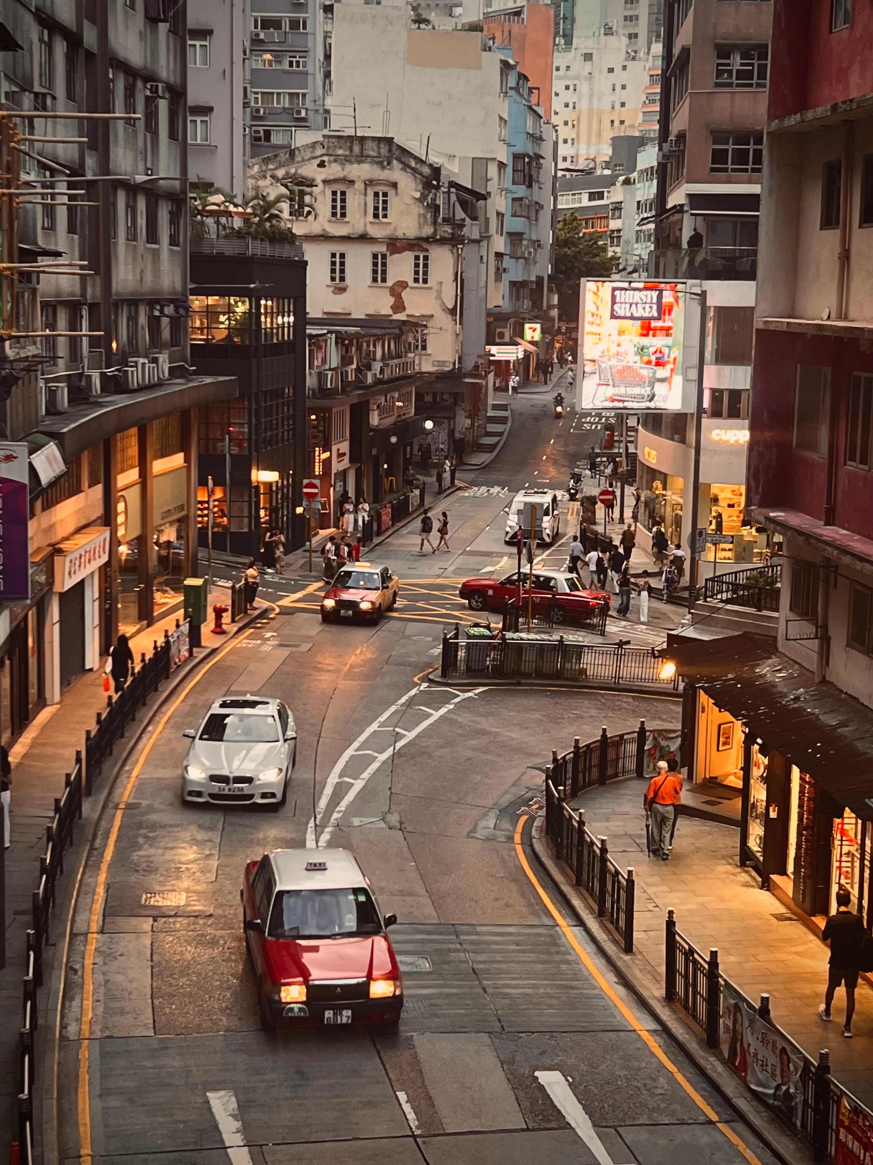 Essential Hong Kong: Where to Eat, Stay & Explore curated by Kevin Miller