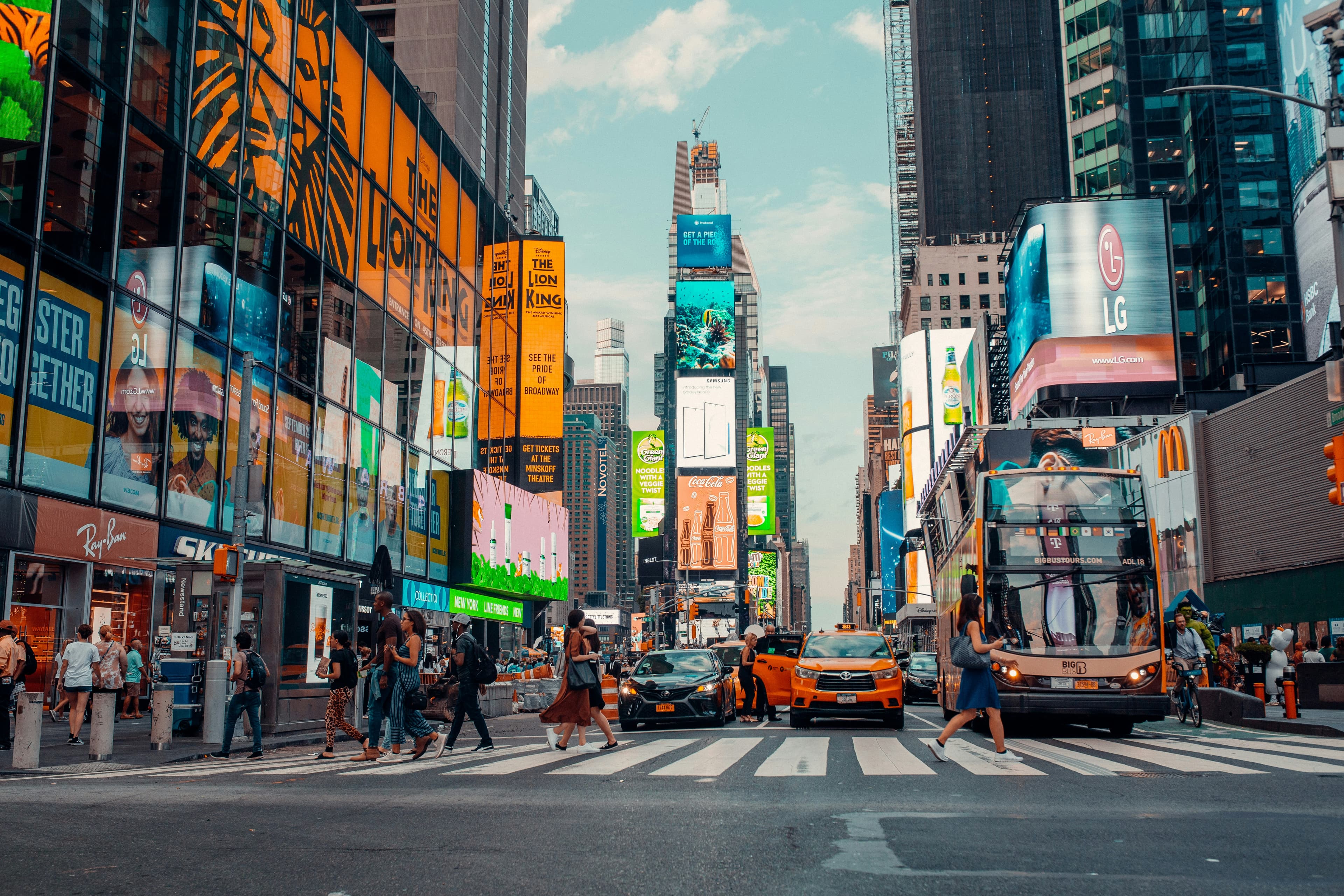 A Fall Weekend in NYC: The Perfect Mother-Daughter Itinerary curated by Mellissa Willems