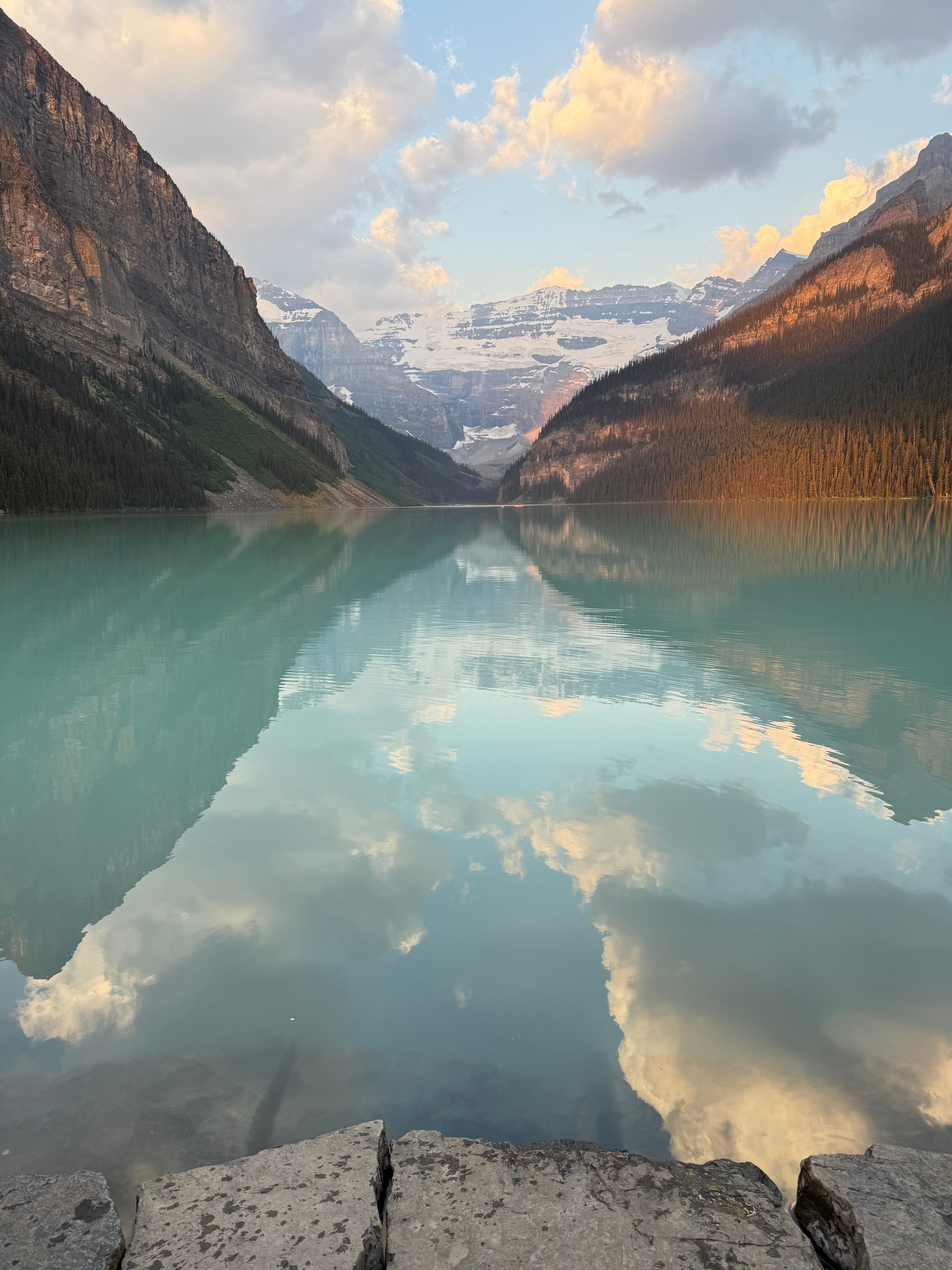 Banff Unbound: A 7-Day Guide to Romantic Escapes, Scenic Wonders & Active Adventures curated by Jessica Elliott