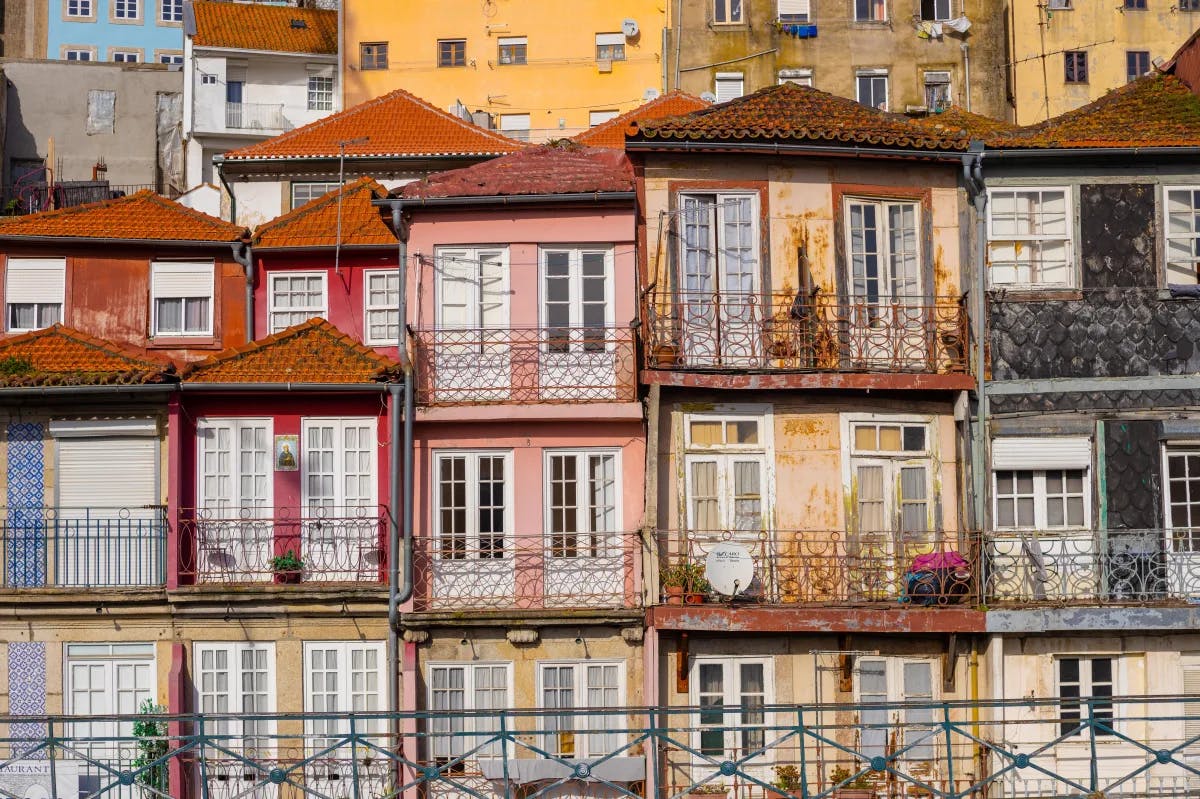 Porto-houses-Portugal-travel-guide