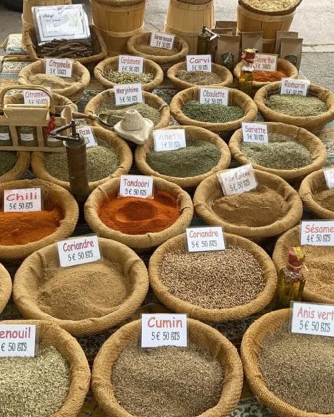 Photo of a spice vendor's stall