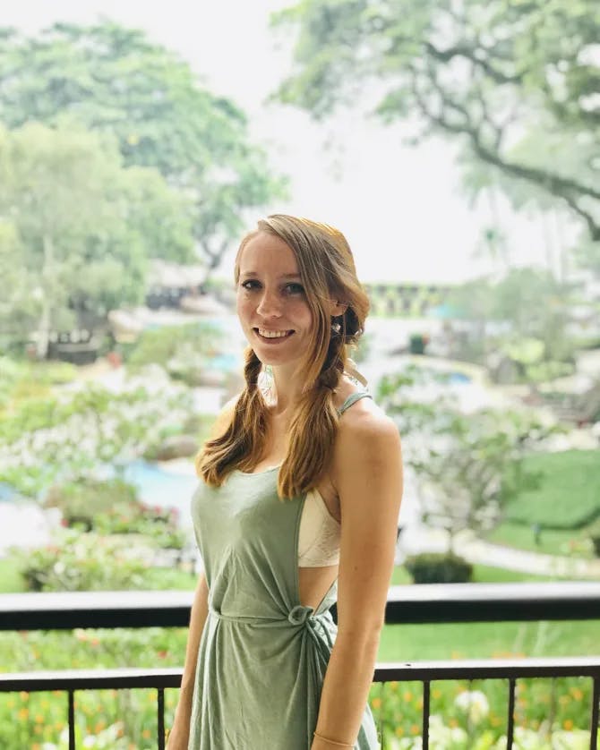 Picture of Sadie in green dress